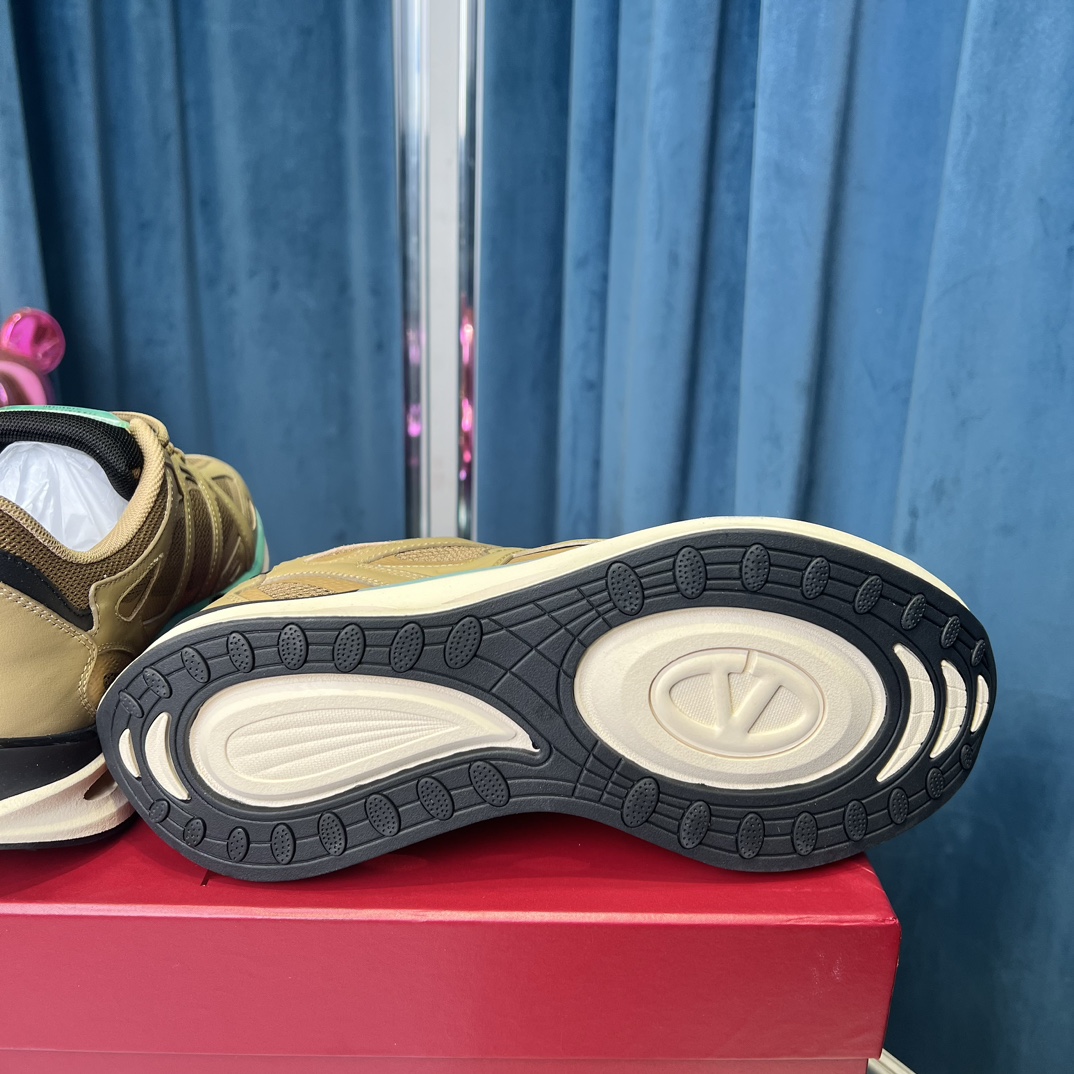 Valentino Male Sneakers Breathable L