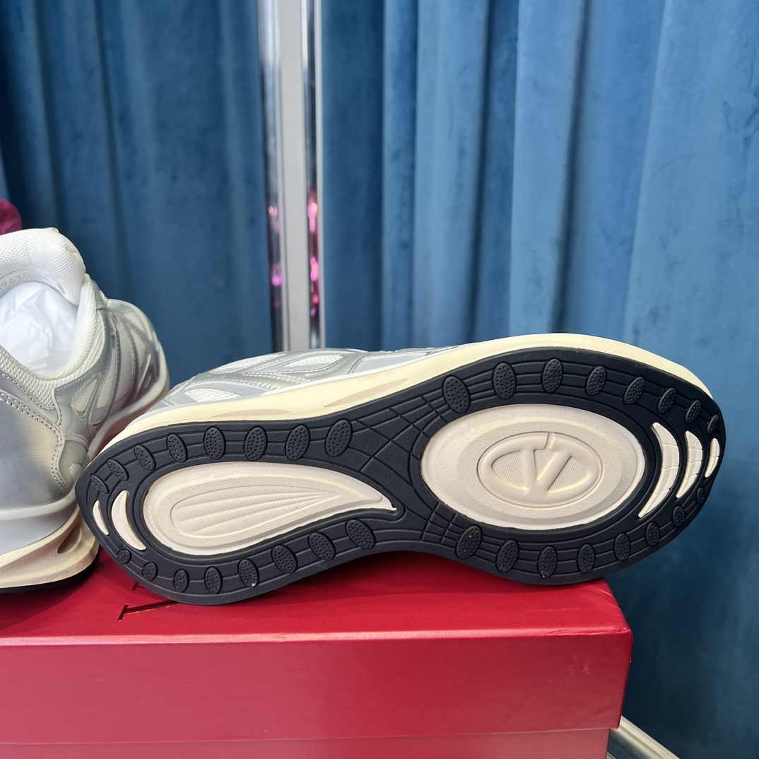 Valentino Male Sneakers Breathable L