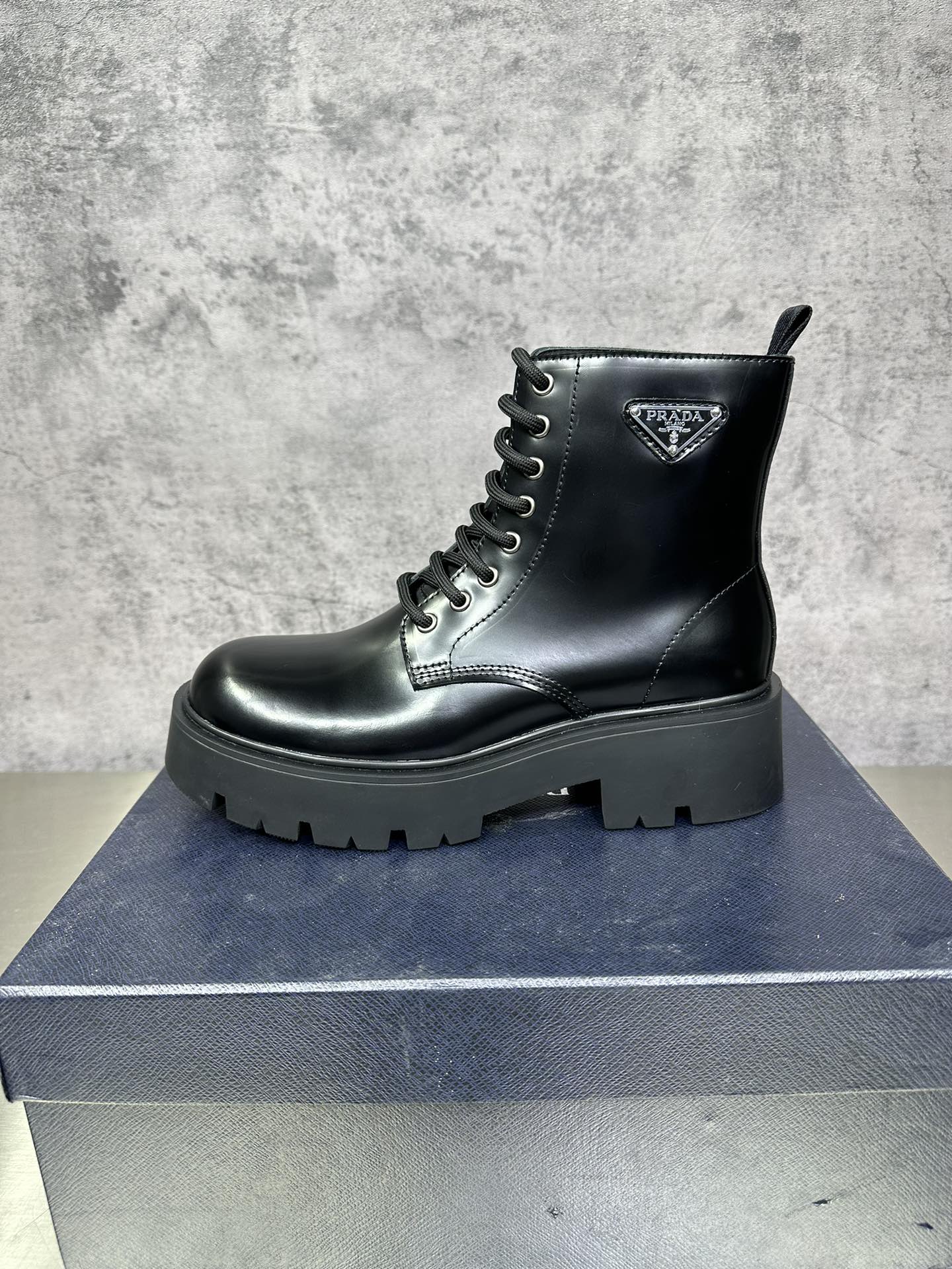 Dr. Martens Loafers Cow Leather M