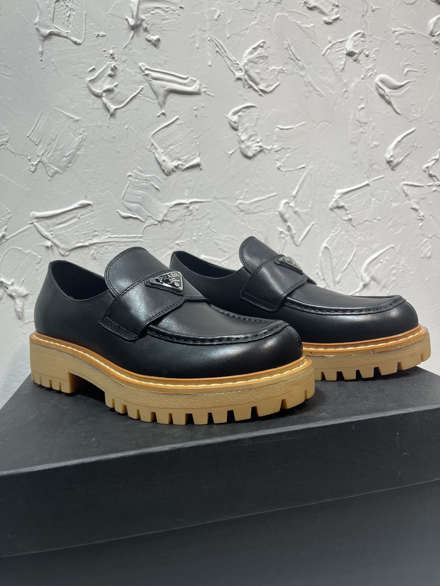 Prada Basic Shoes M