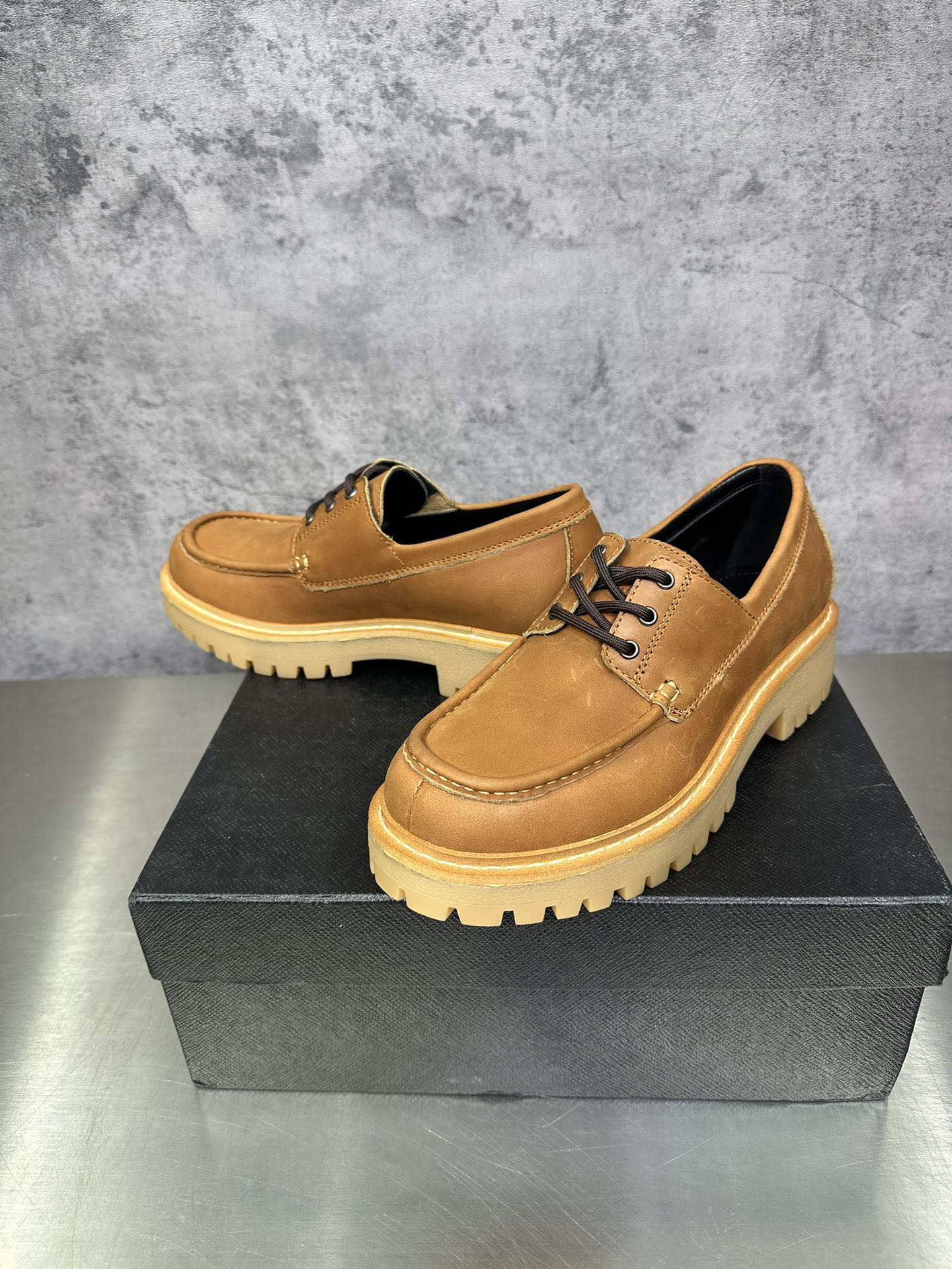 Basic Shoes M