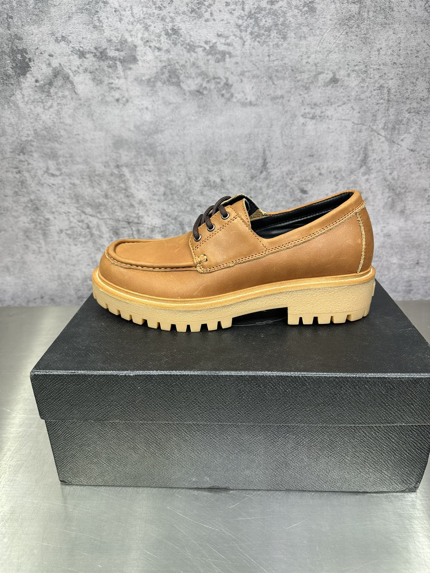 Basic Shoes M