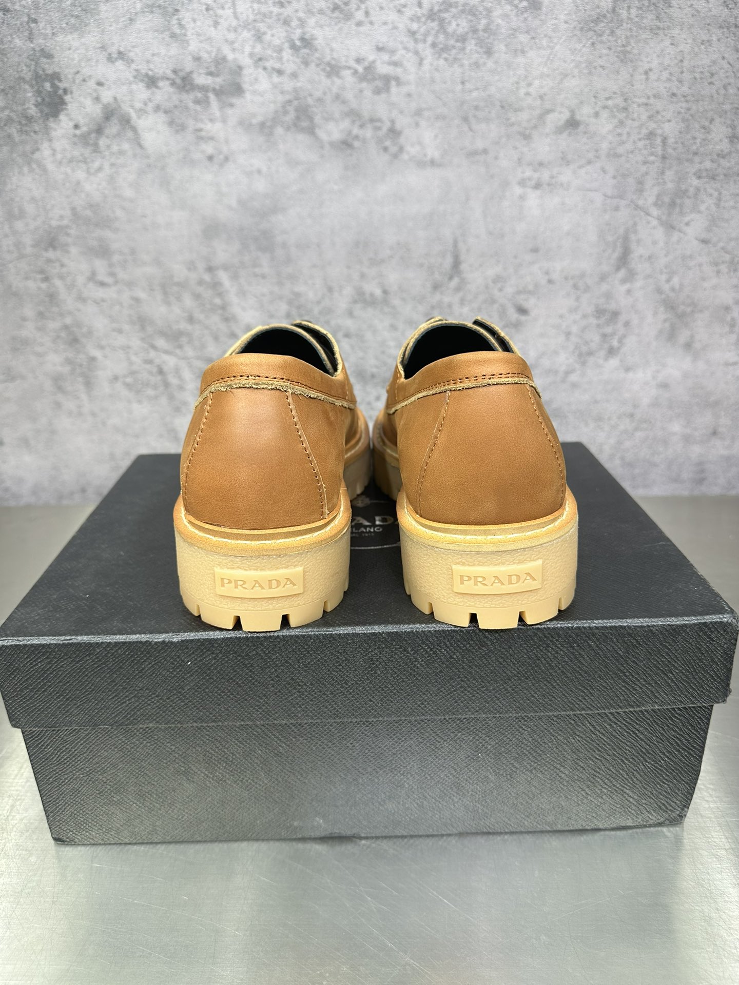 Basic Shoes M