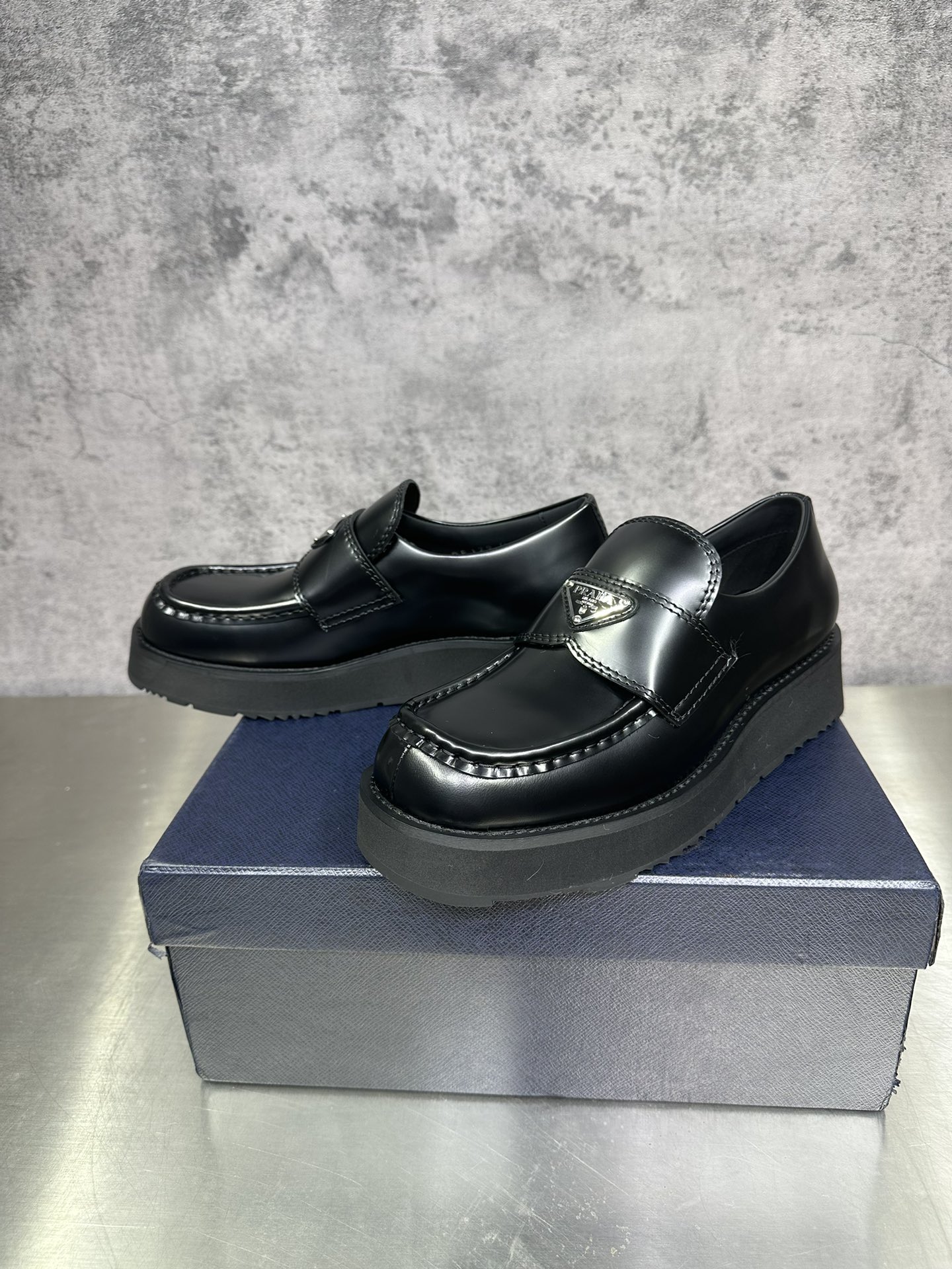 Basic Shoes M