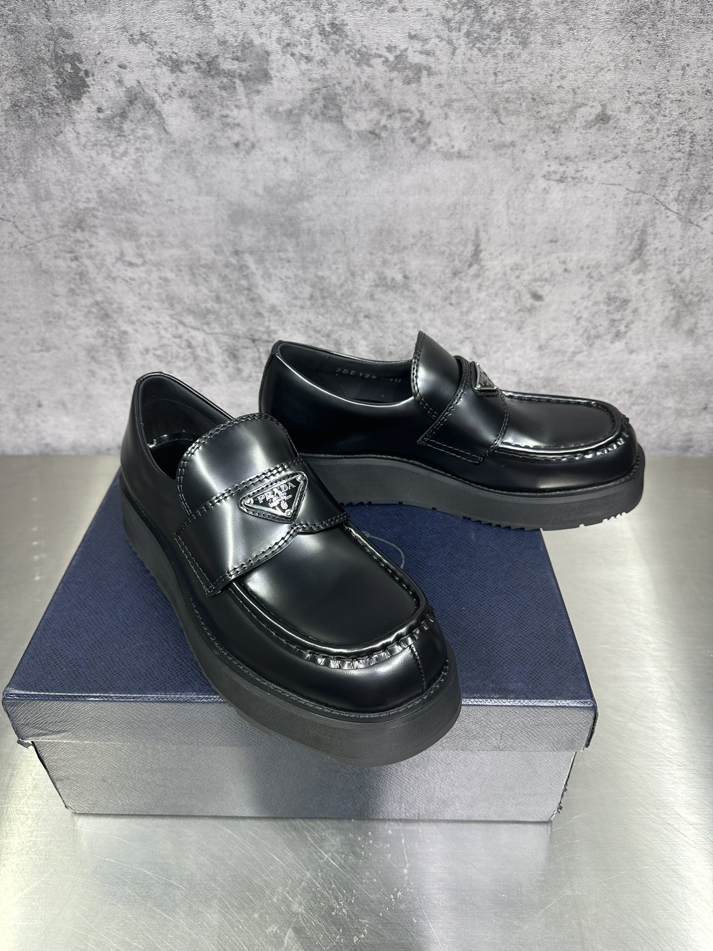 Basic Shoes M
