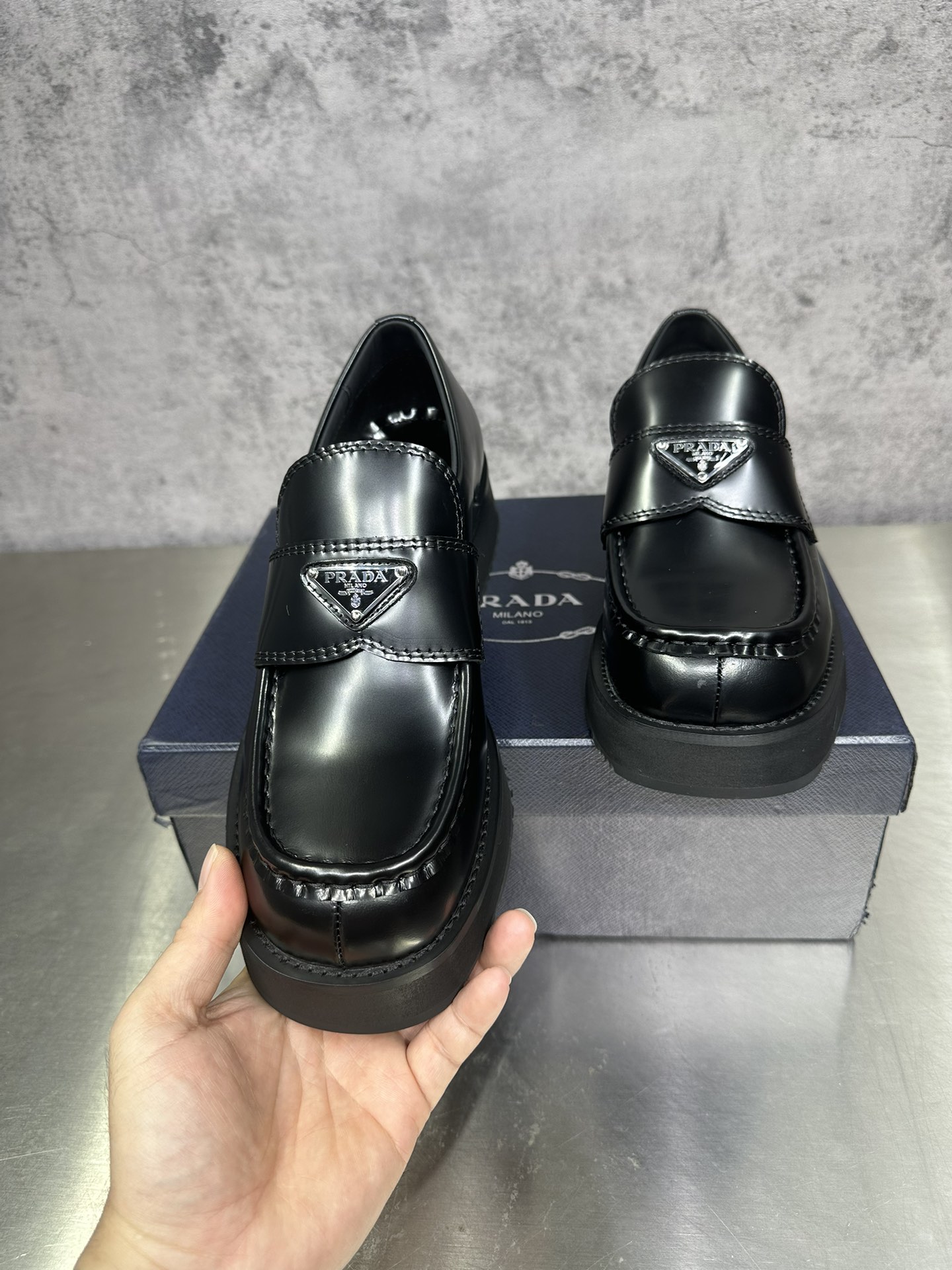 Basic Shoes M