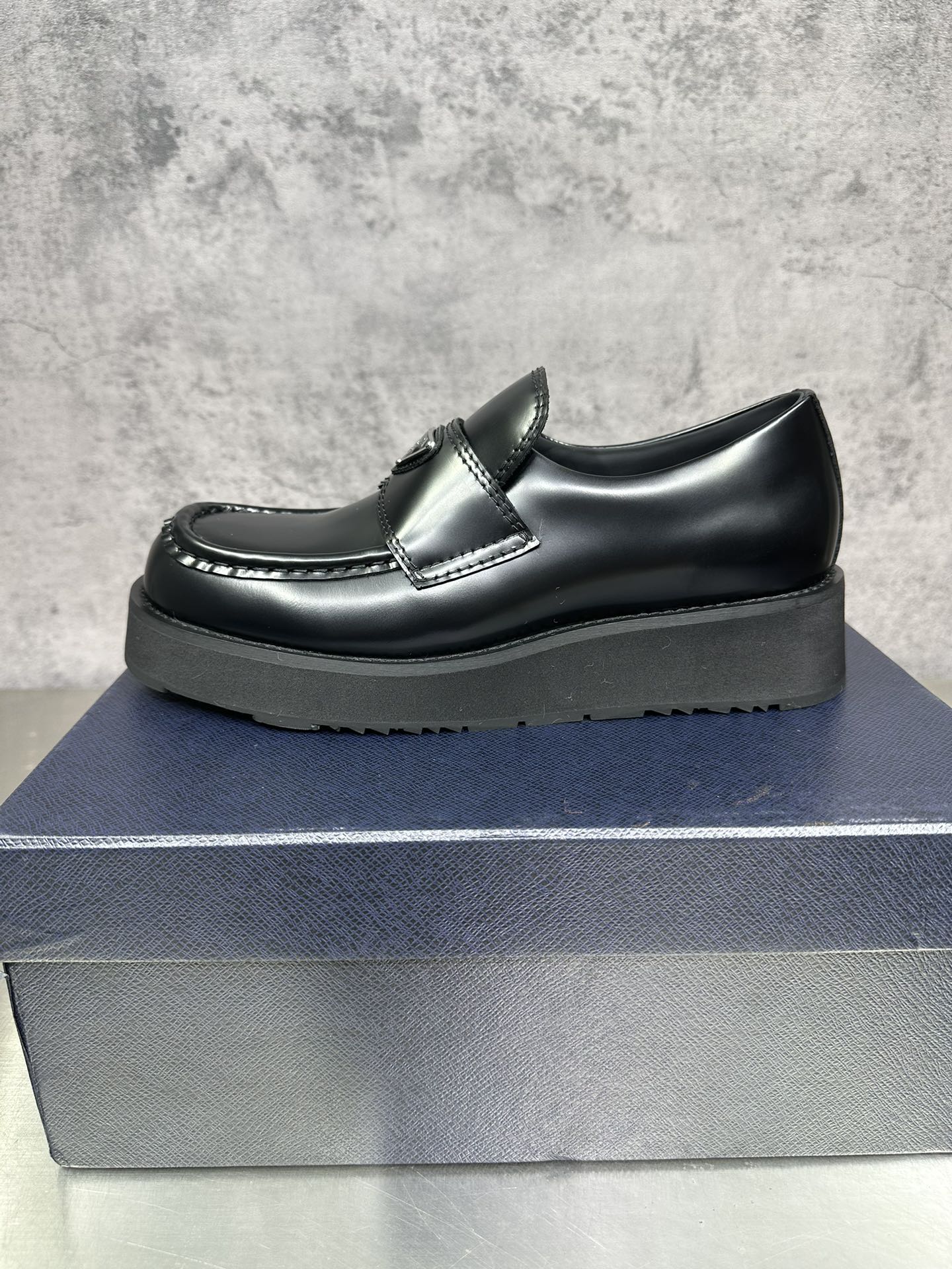 Basic Shoes M