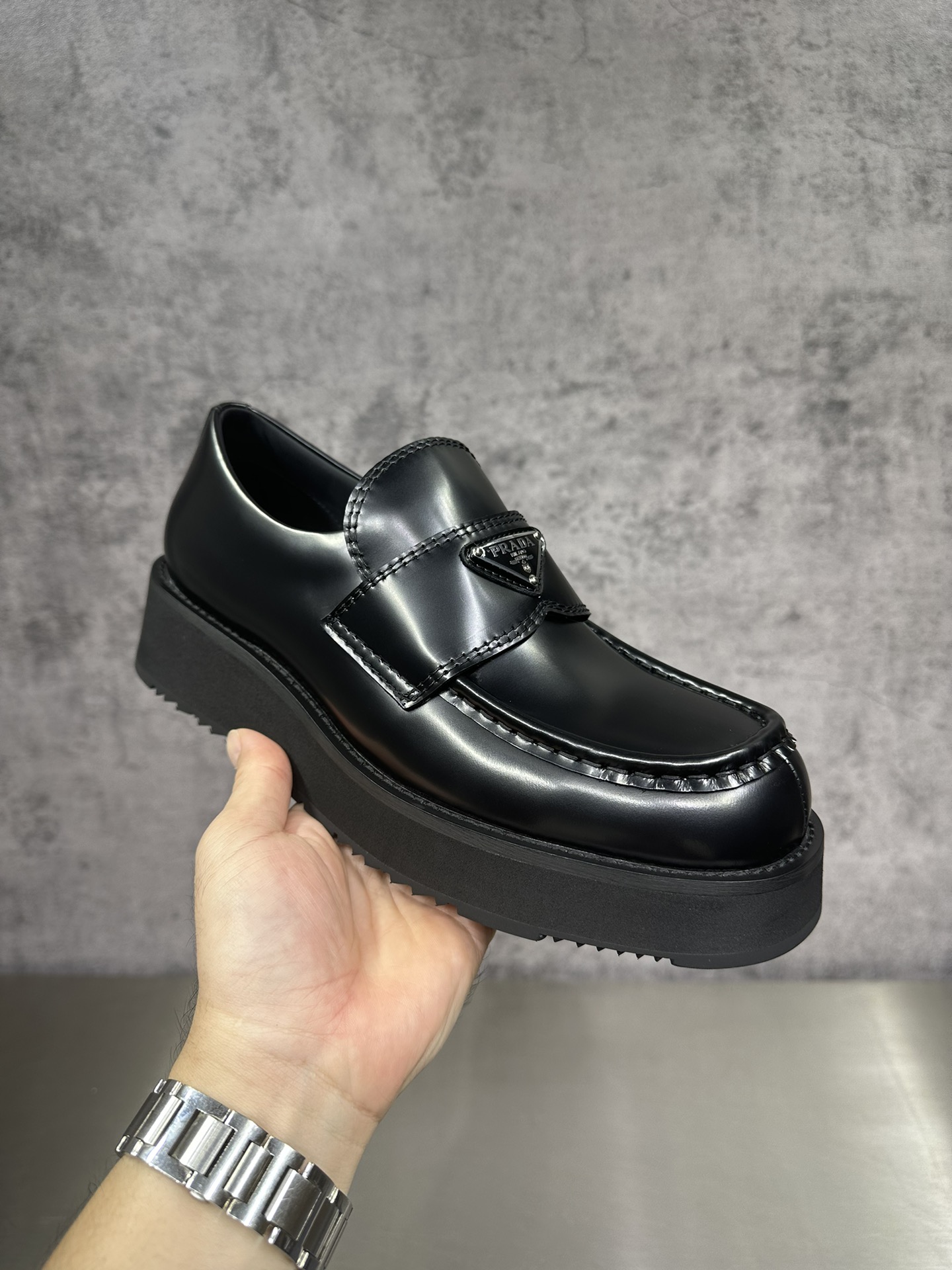 Basic Shoes M