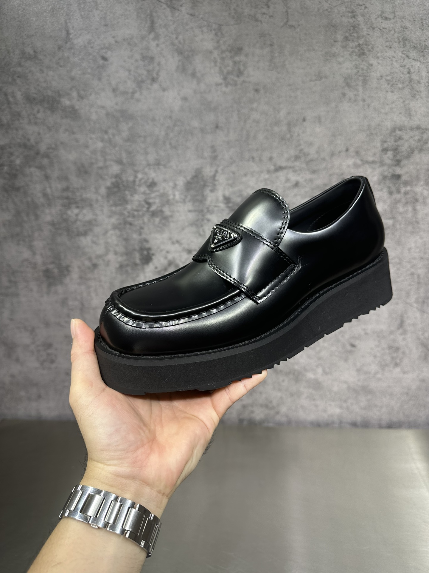 Basic Shoes M