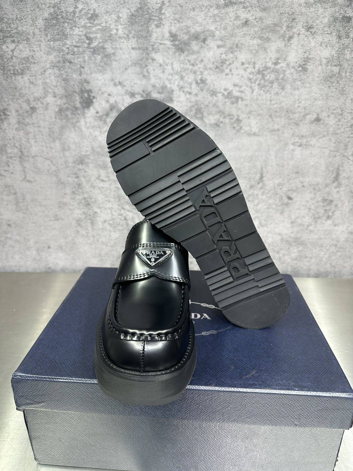 Basic Shoes M