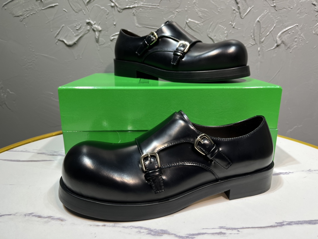 Bottega Veneta Male Leather Shoes Real Leather M