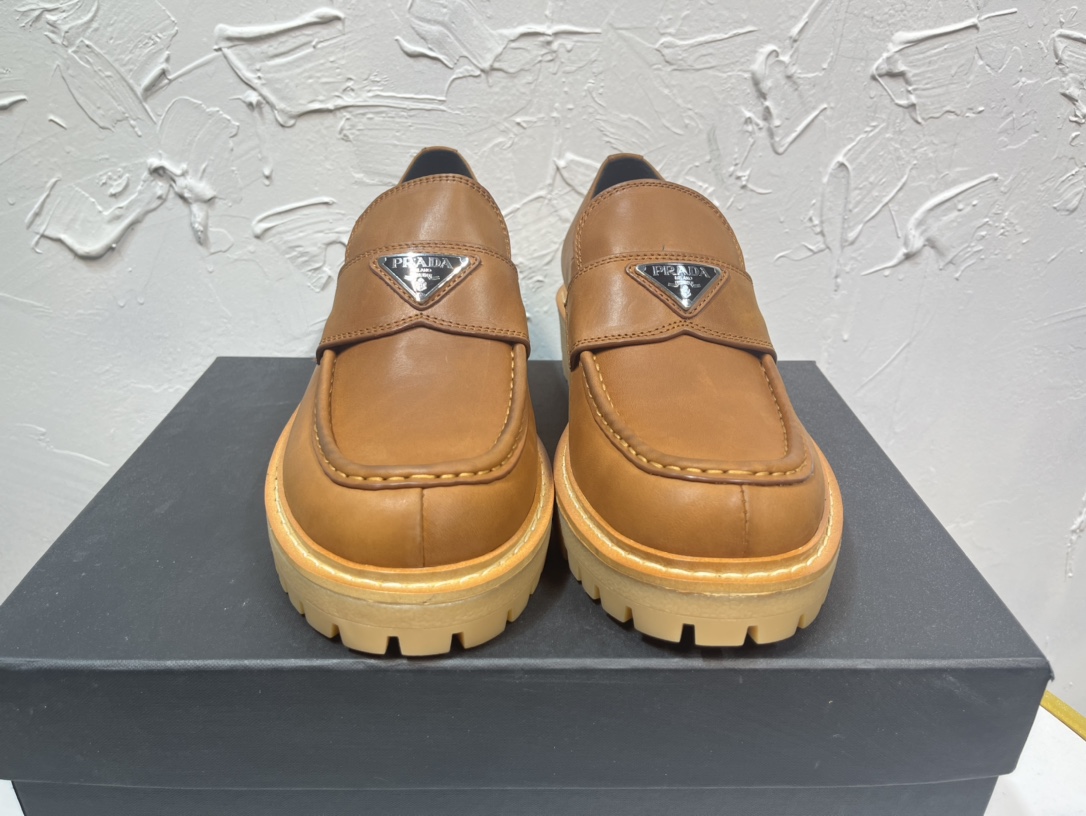 Prada Basic Shoes M