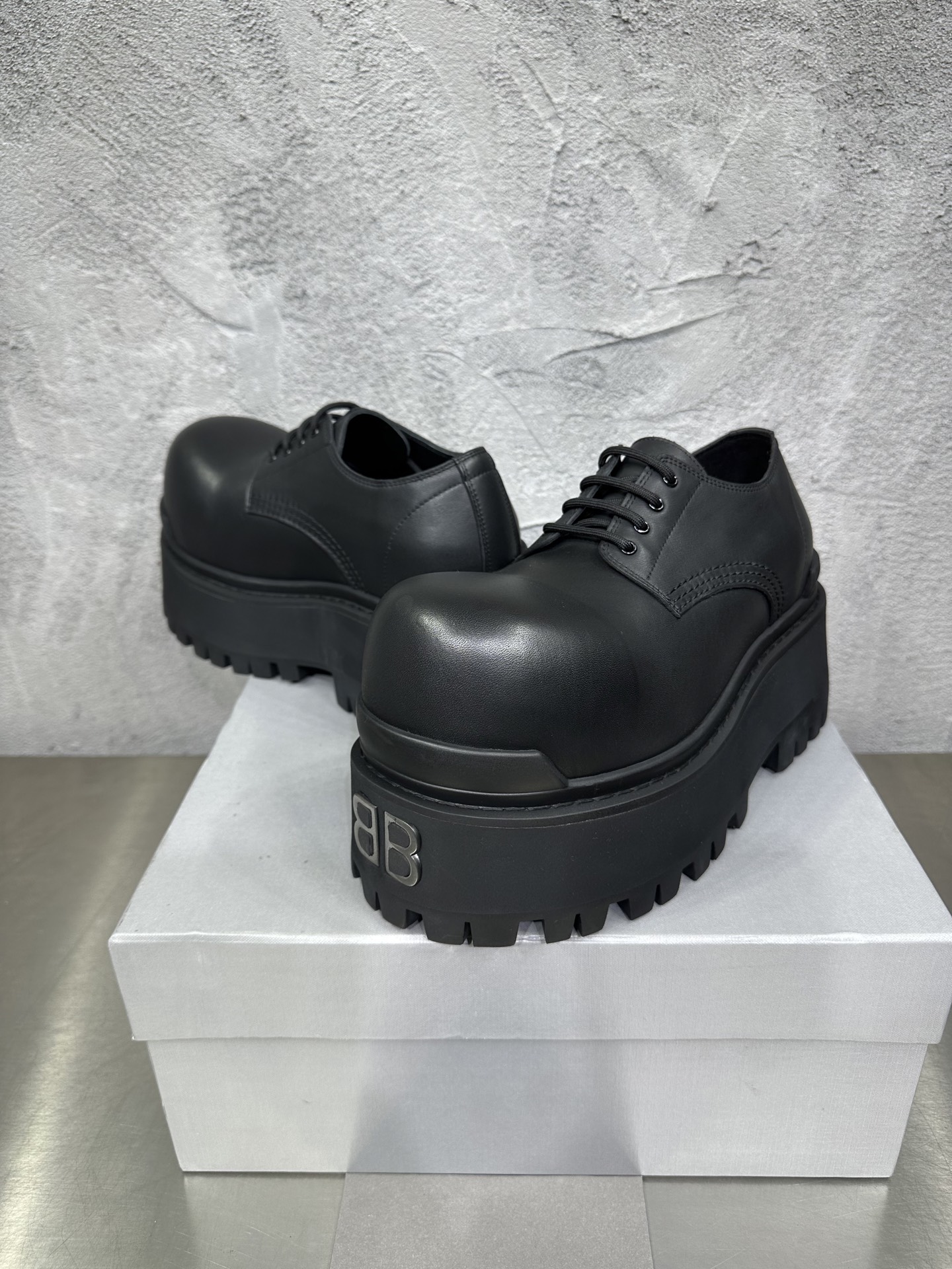 Dr. Martens Male Boots Cow Leather 46-l