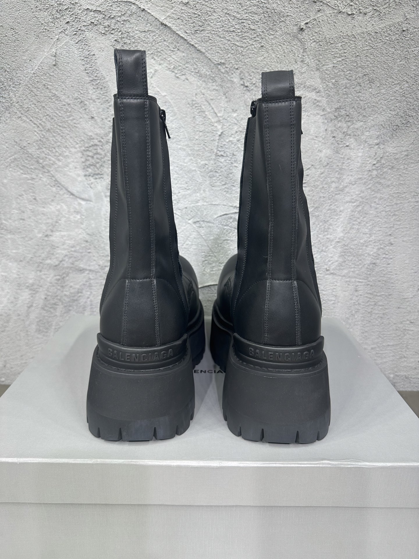 Dr. Martens Male Boots Cow Leather 46-m-l-s