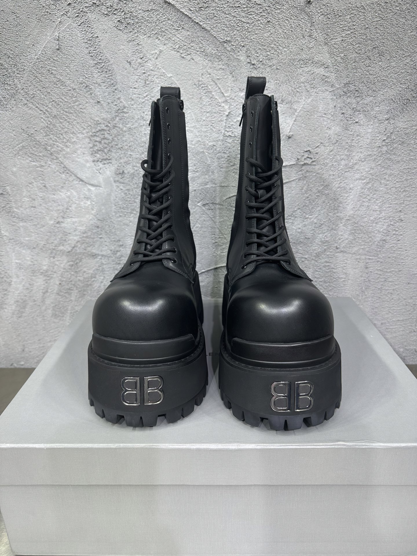 Dr. Martens Male Boots Cow Leather 46-m-l-s