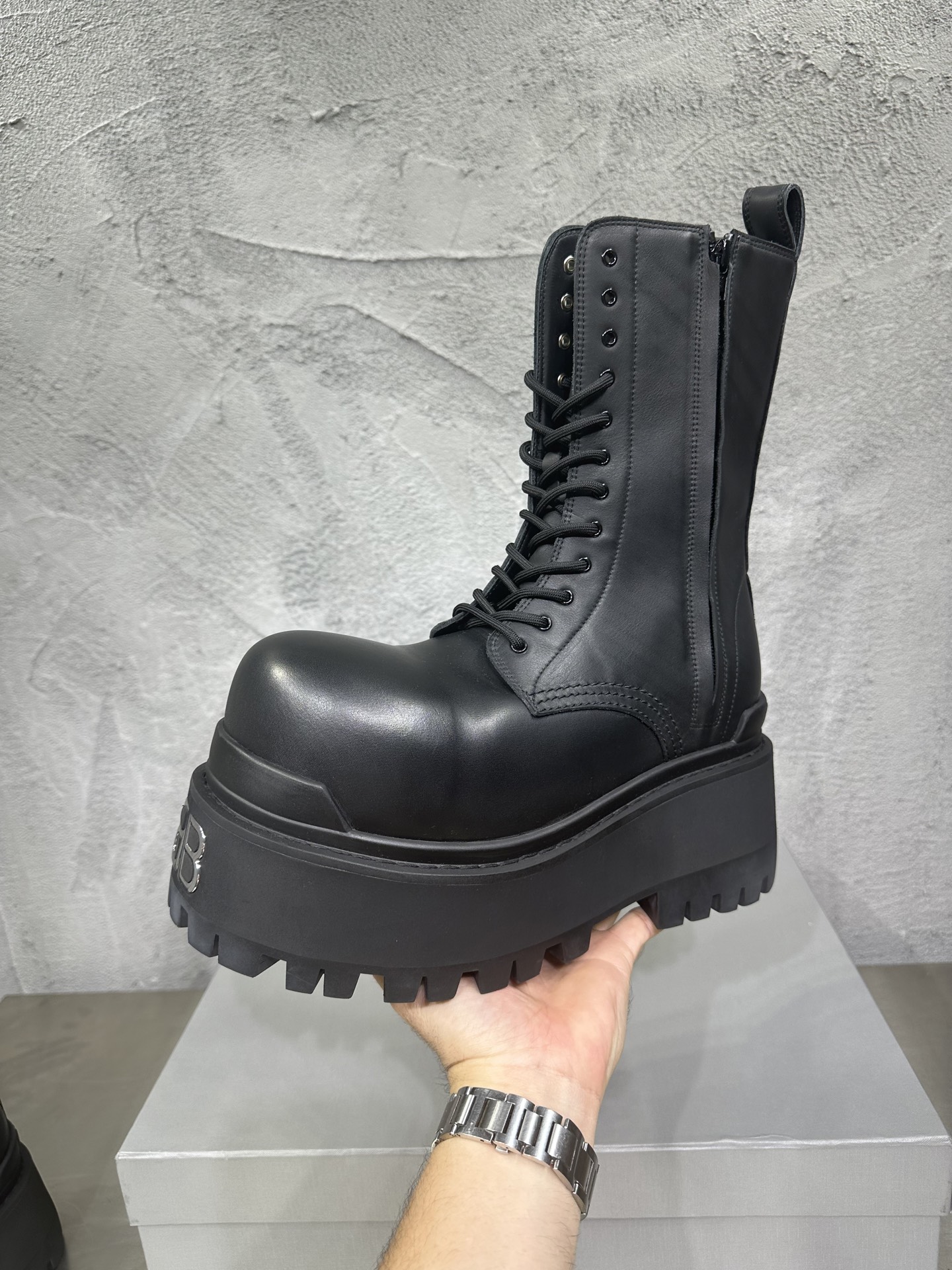 Dr. Martens Male Boots Cow Leather 46-m-l-s
