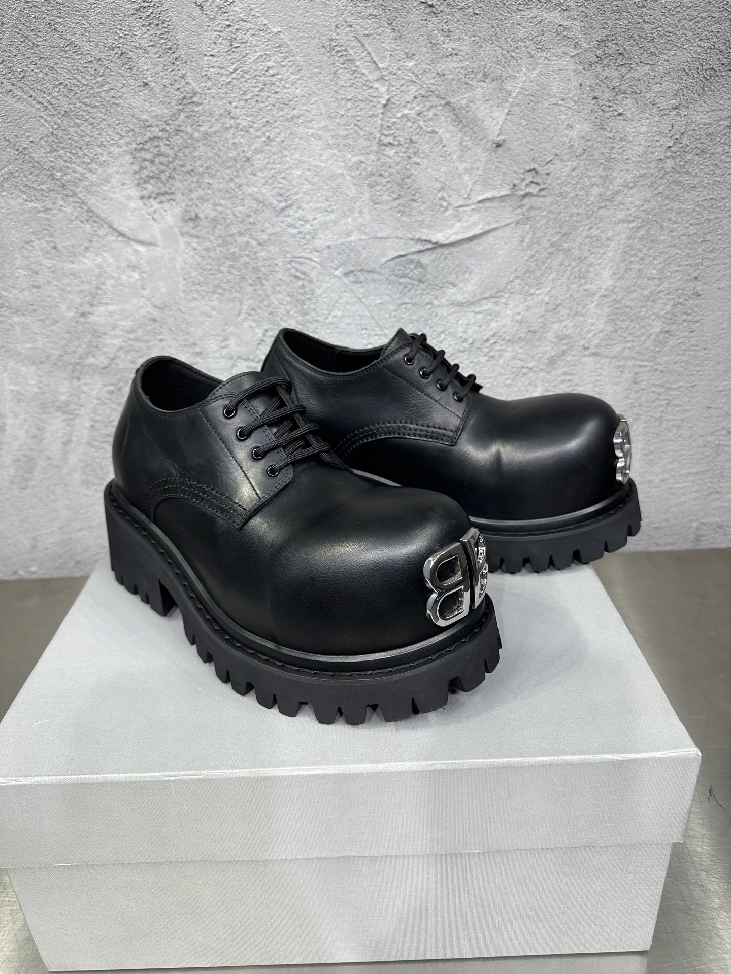 Male Basic Shoes