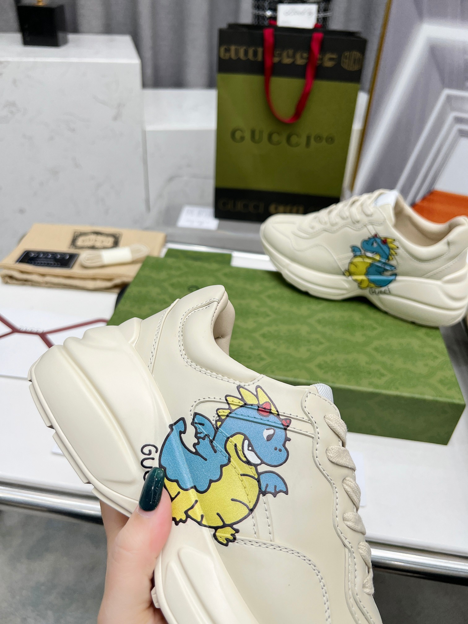 Gucci Male Basic Shoes L