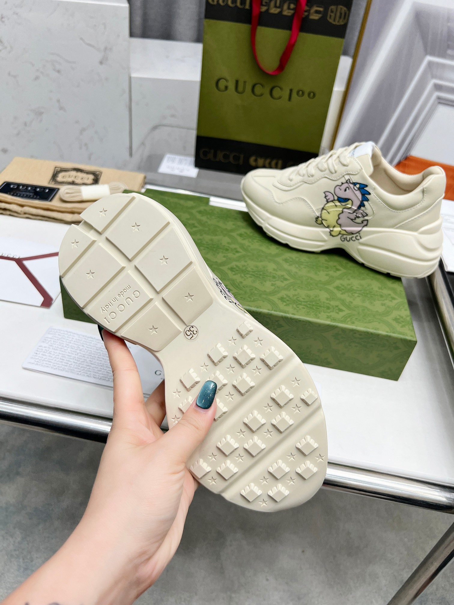 Gucci Male Basic Shoes L