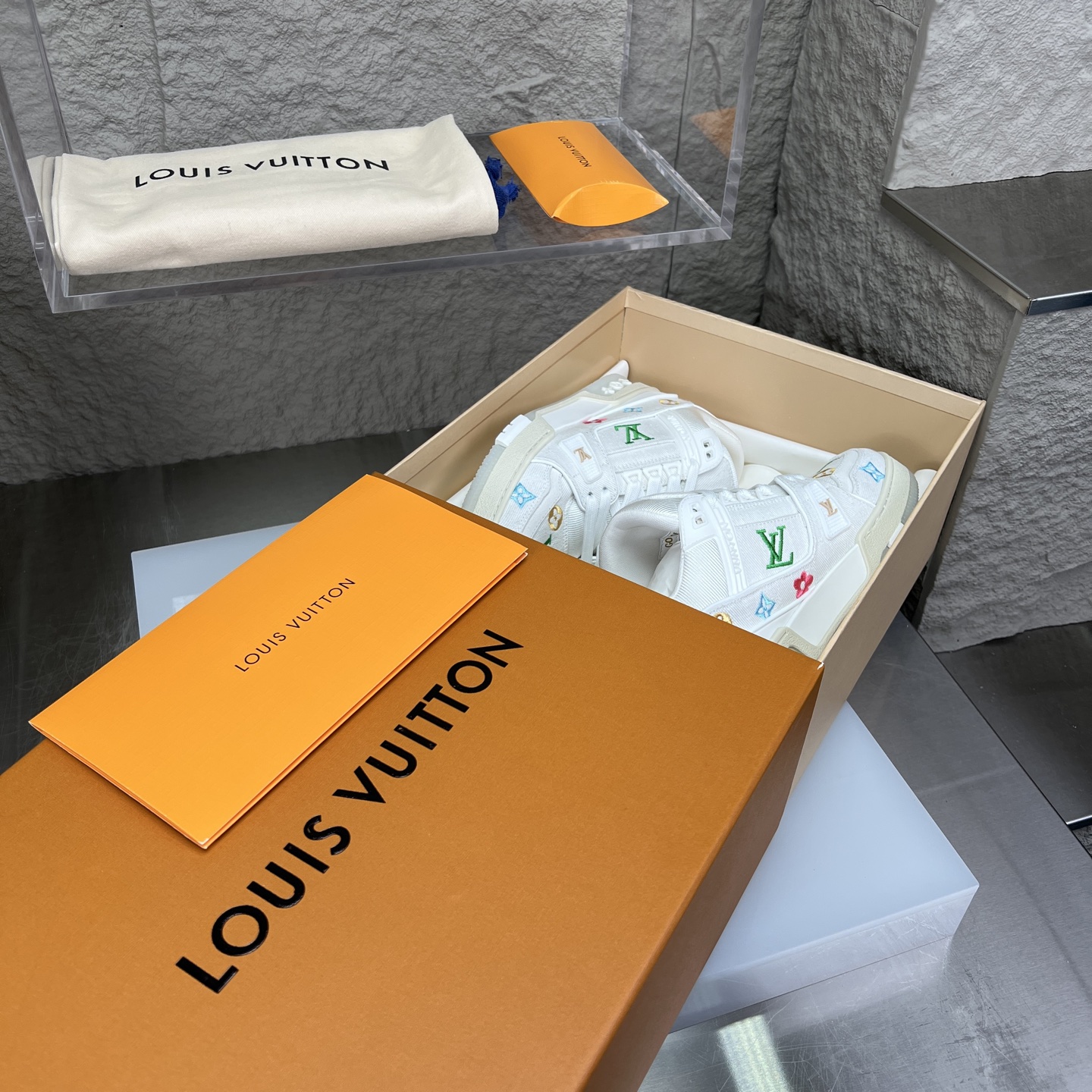 Louis Vuitton Male Board Shoes L