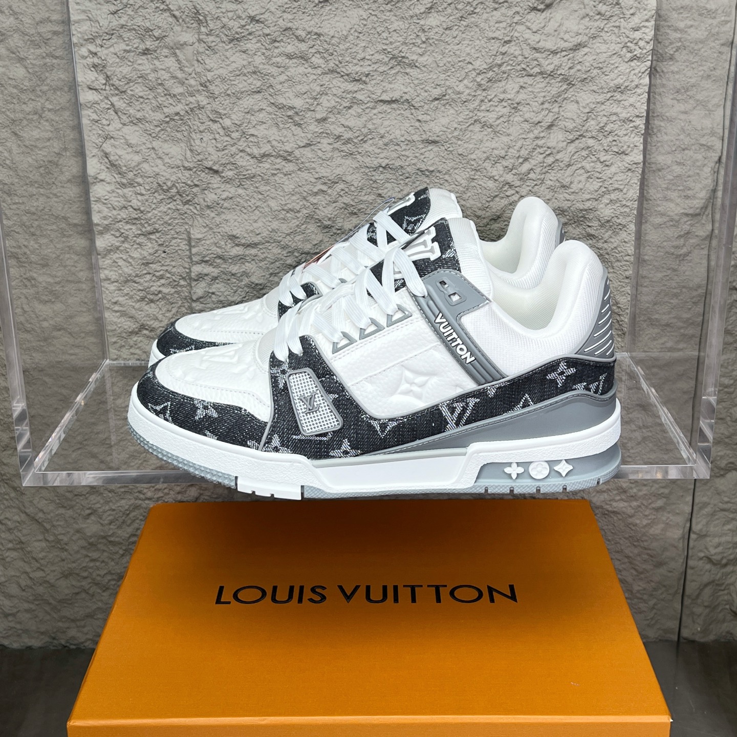 Louis Vuitton Male Board Shoes L