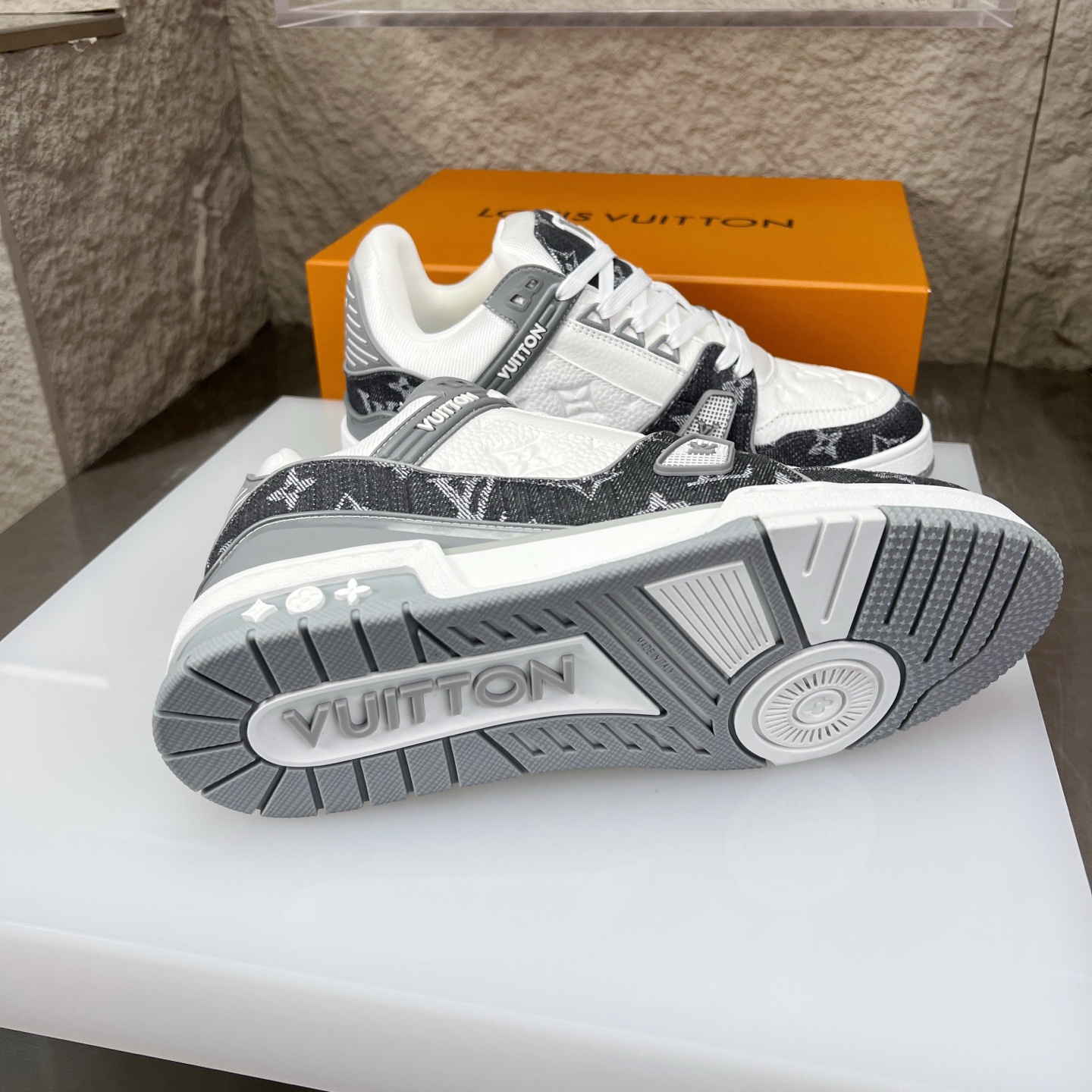 Louis Vuitton Male Board Shoes L