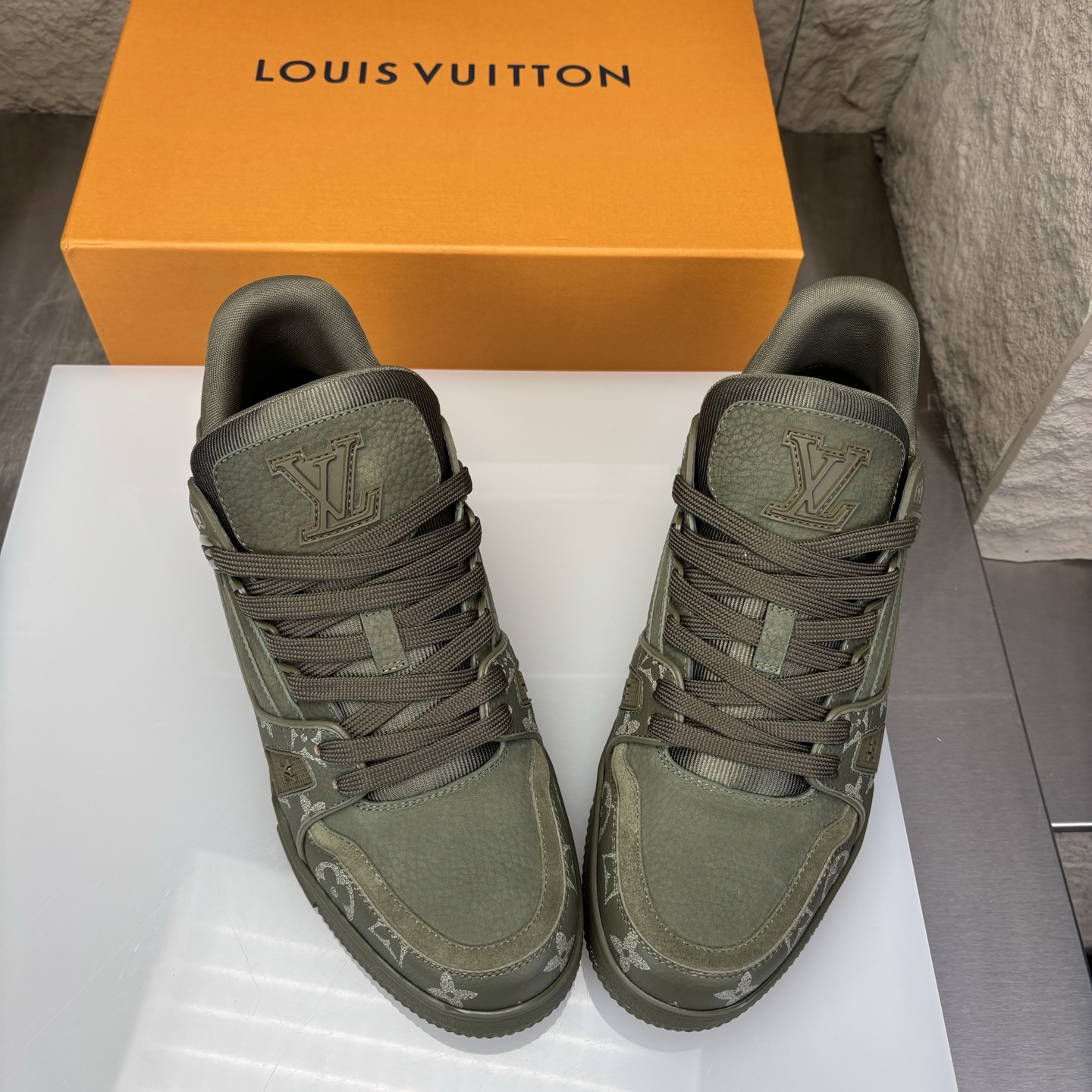 Louis Vuitton Male Board Shoes L