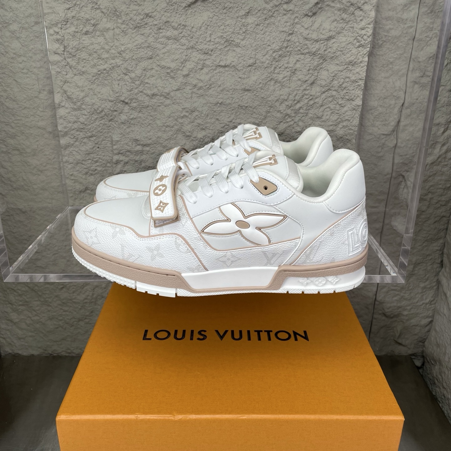 Louis Vuitton Male Board Shoes L