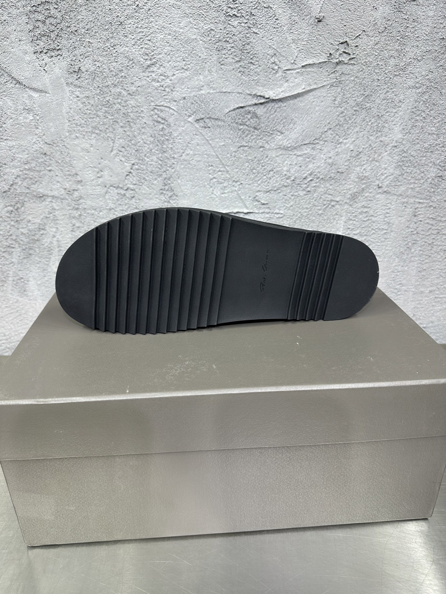 Slippers Black 46