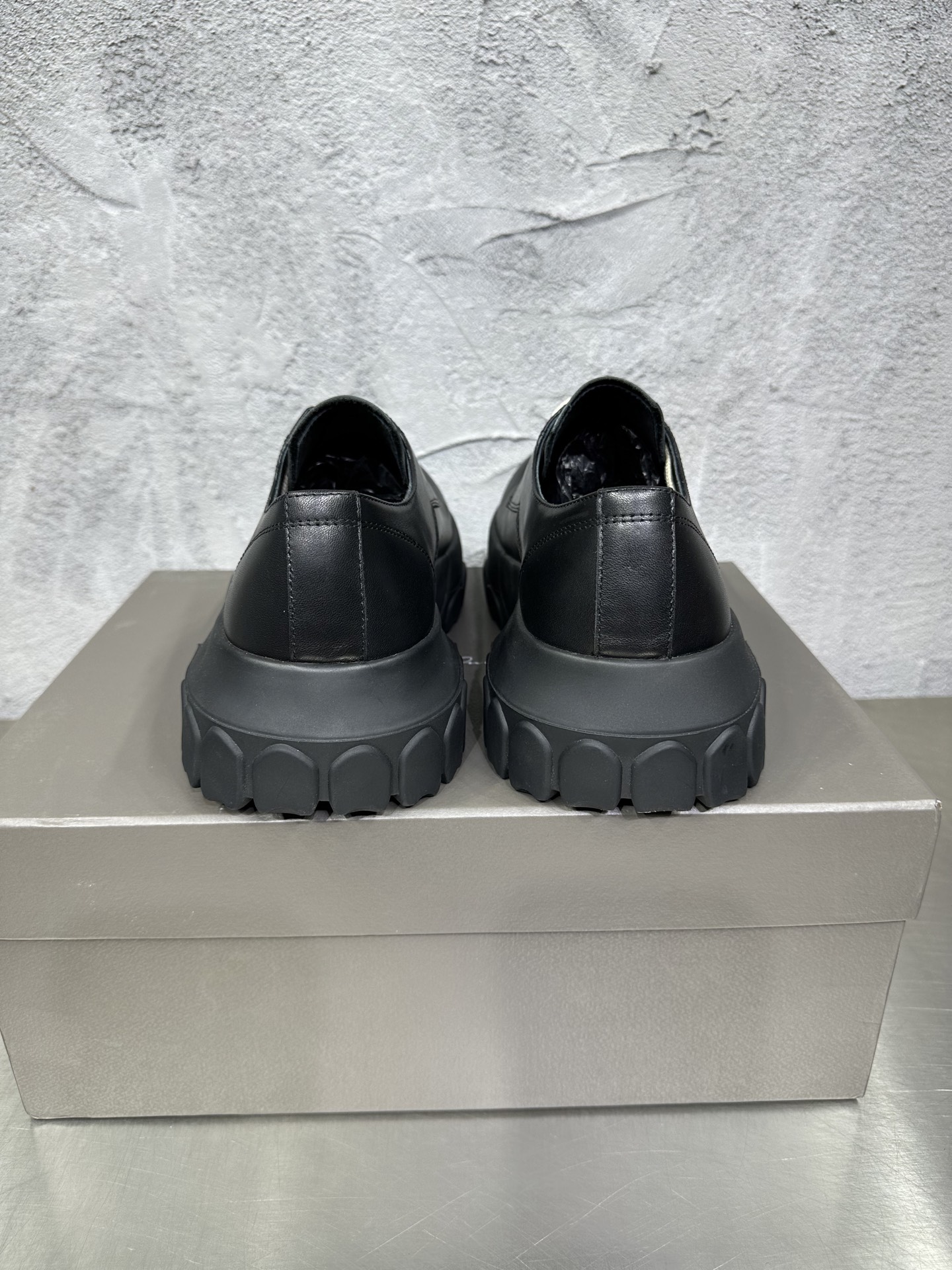 Basic Shoes Black 46