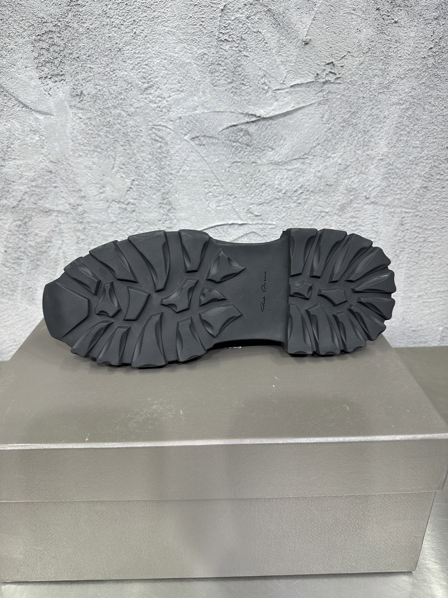 Basic Shoes Black 46