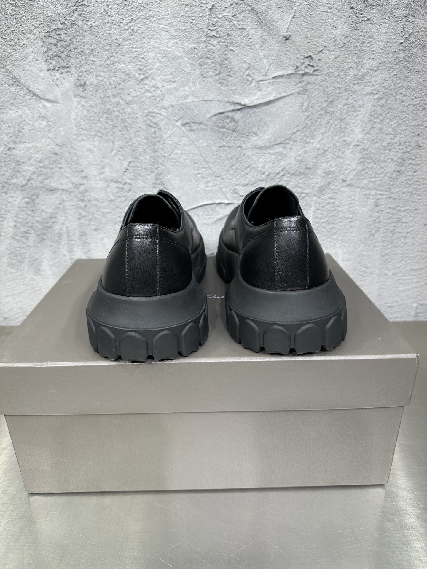 Basic Shoes Black 46