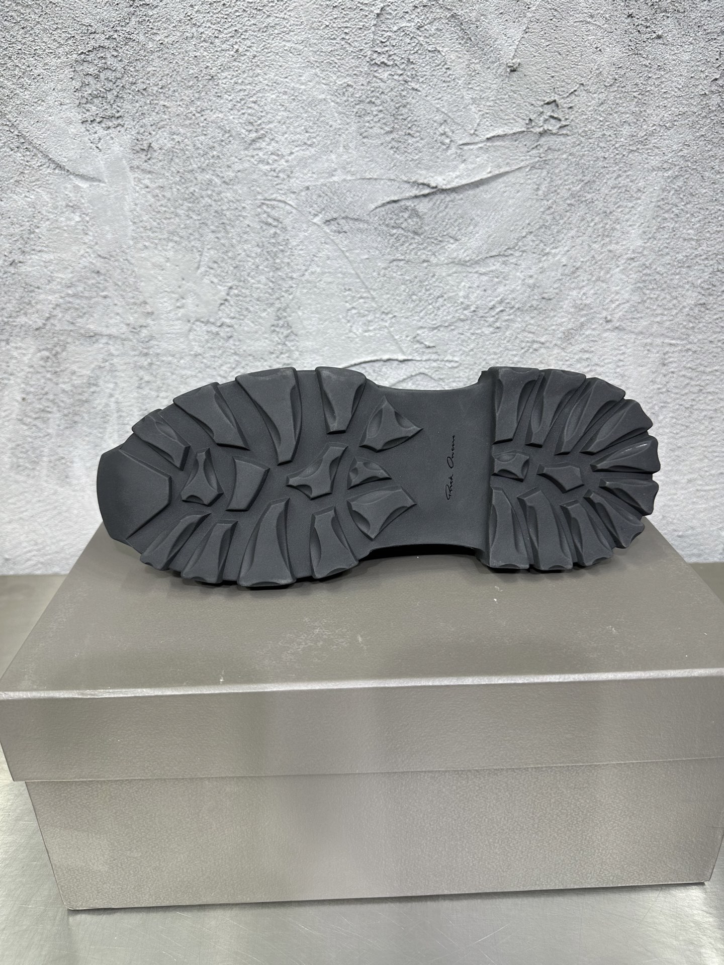 Basic Shoes Black 46