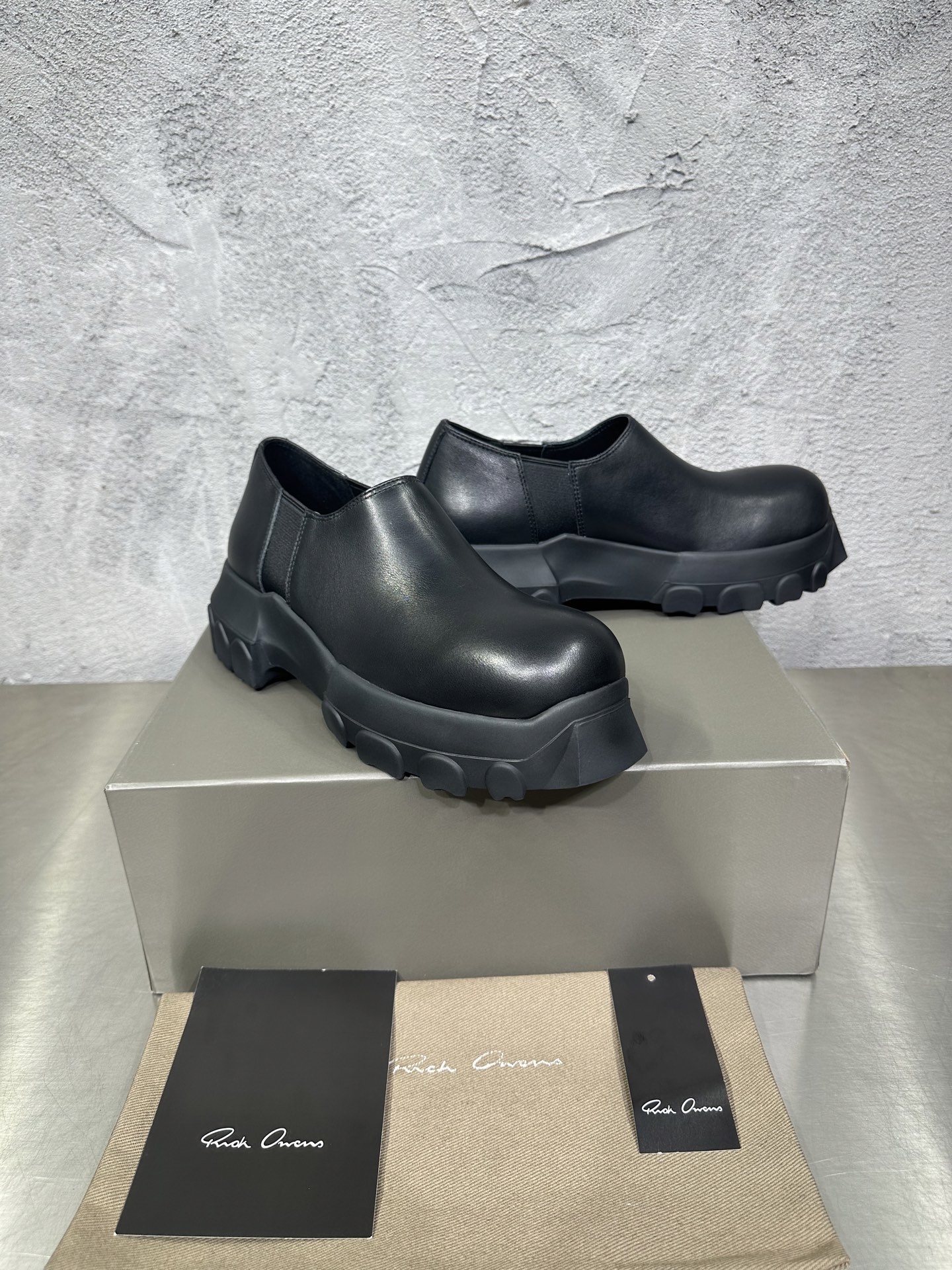 Male Basic Shoes Black 46