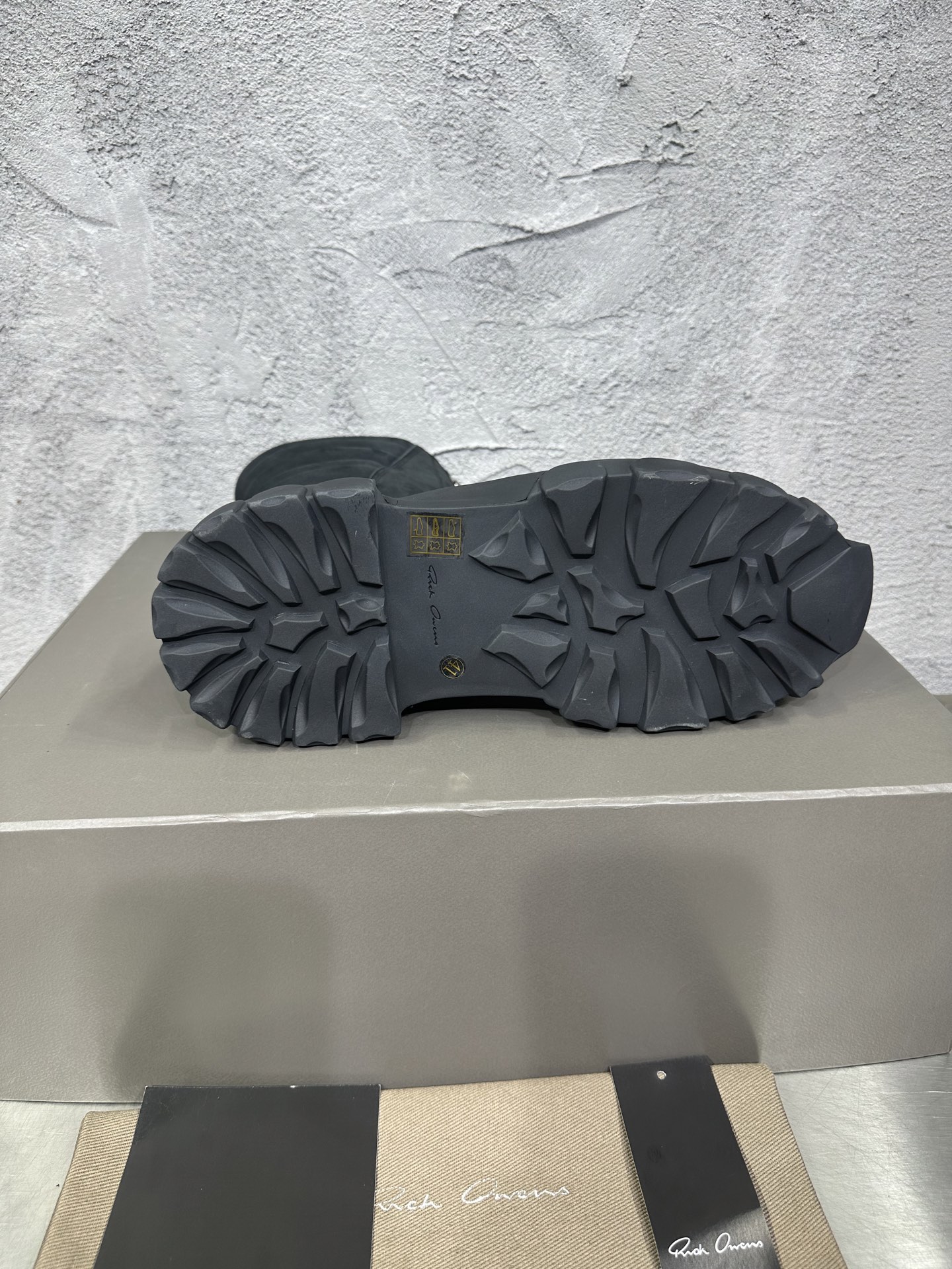 Male Basic Shoes Black 46