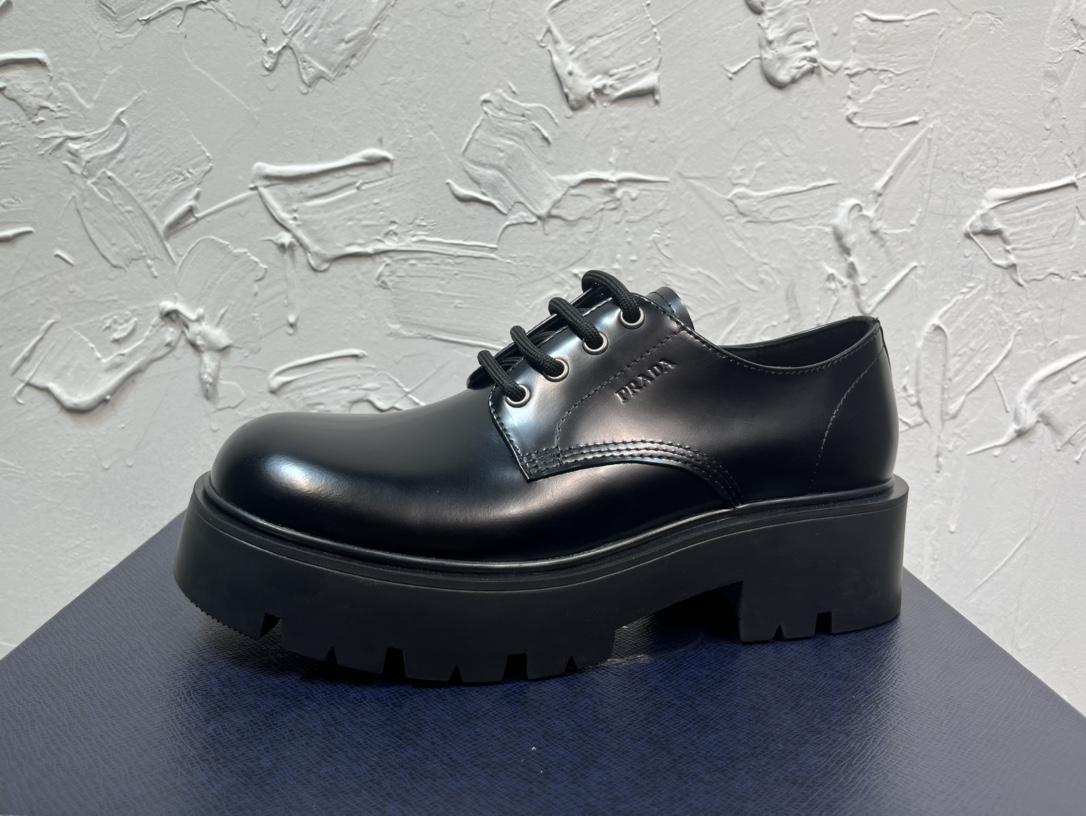 Prada Loafers Cow Leather M