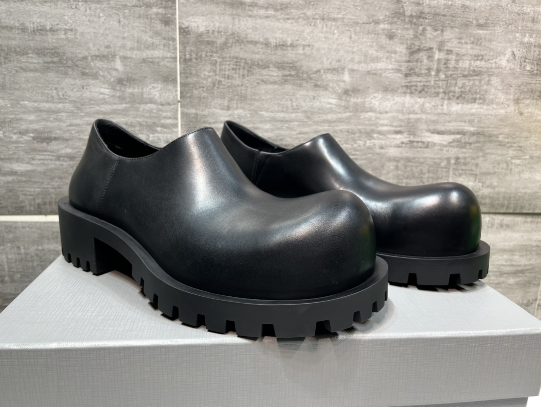 Balenciaga Leather Shoes Cow Leather M-l