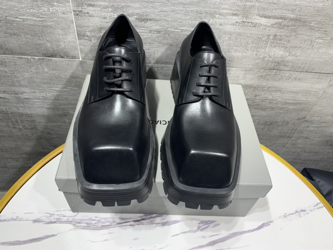 Balenciaga Male Basic Shoes M-l