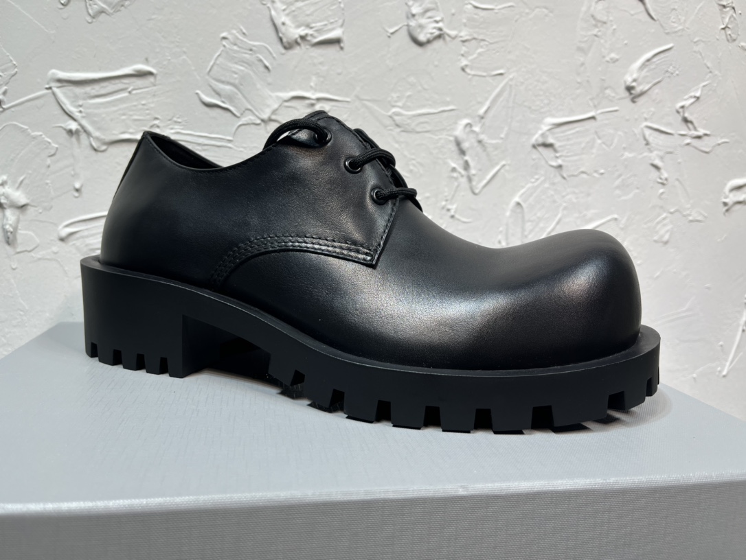 Balenciaga Leather Shoes Cow Leather M