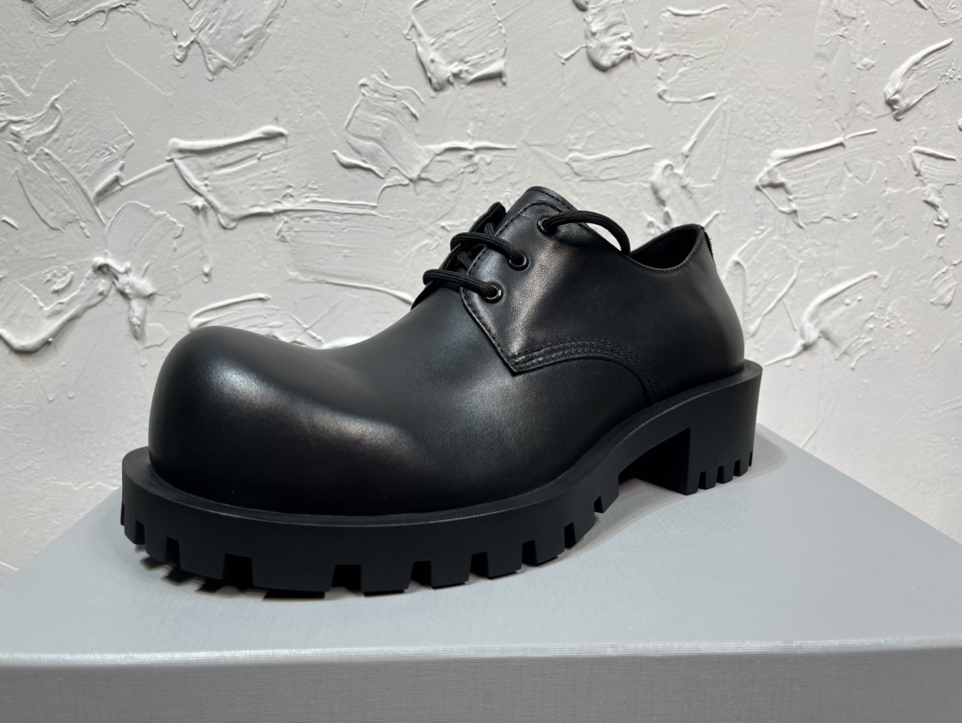 Balenciaga Leather Shoes Cow Leather M
