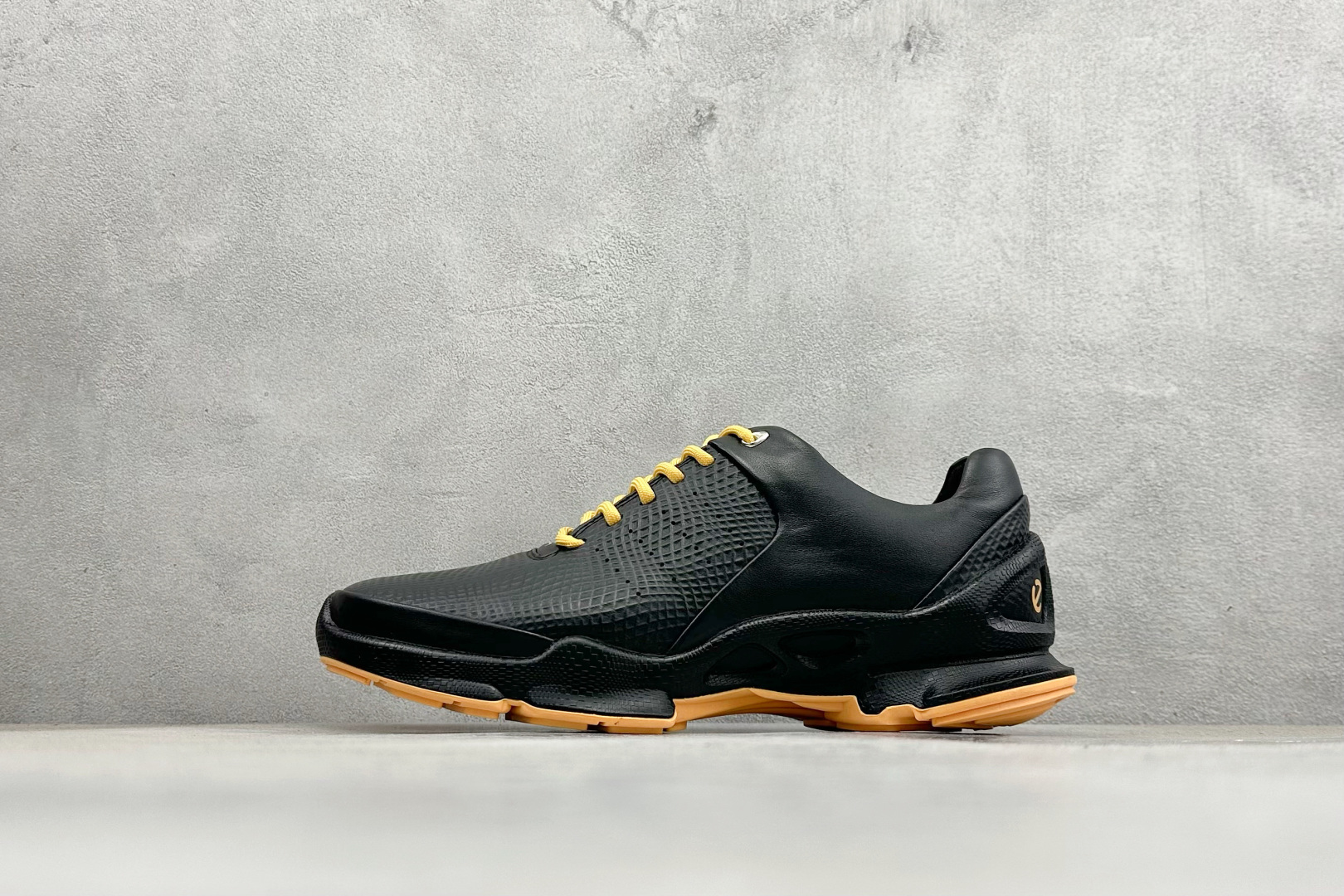 Male Leather Shoes Cow Leather Breathable