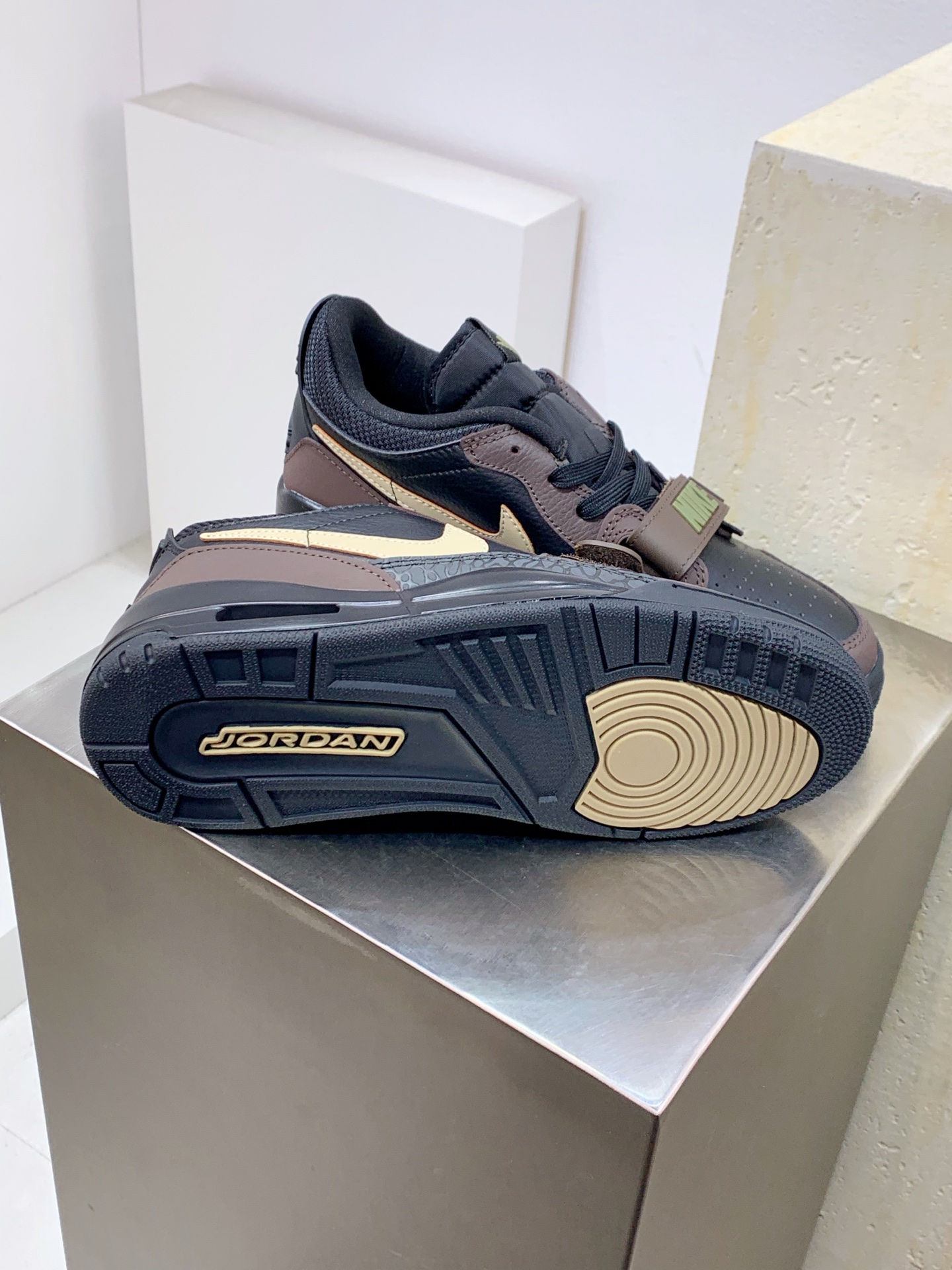 Jordan Nike Basic Shoes M-l-s