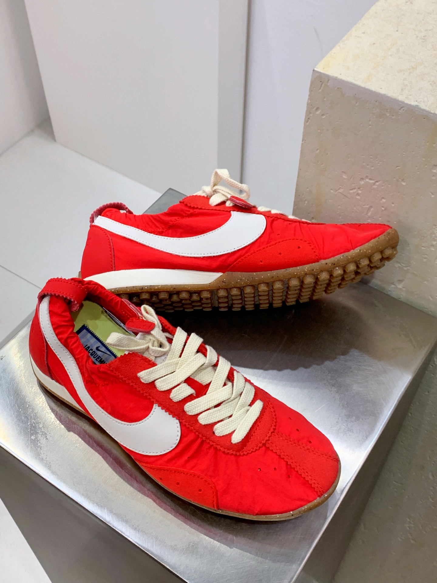 Nike Sneakers Red M-s