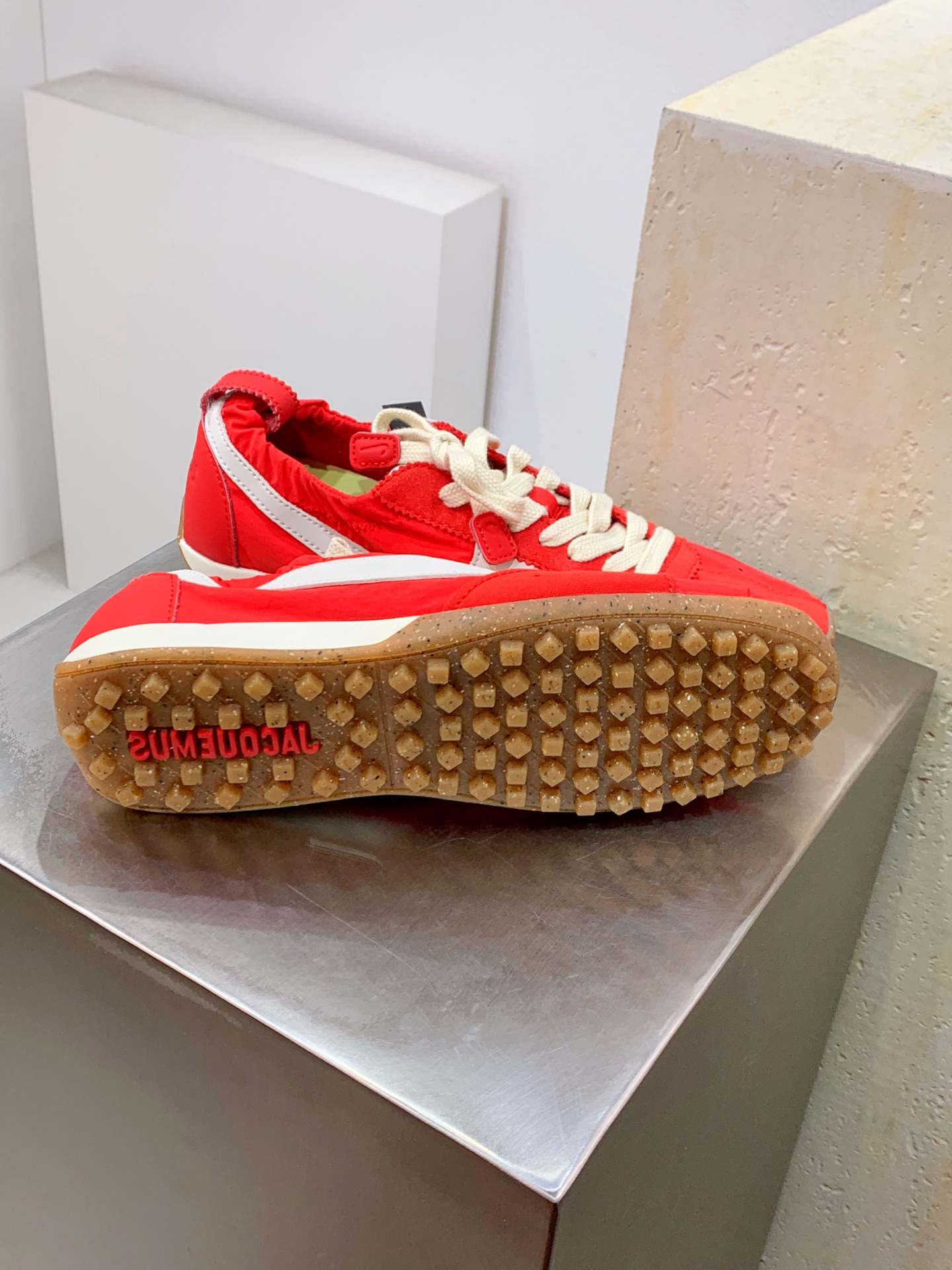 Nike Sneakers Red M-s