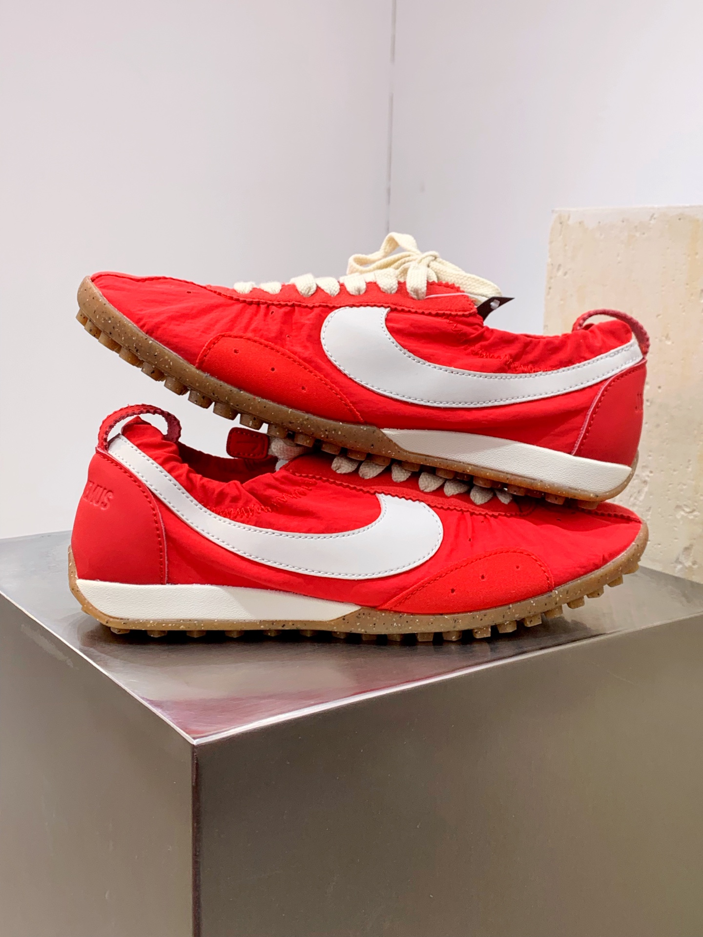 Nike Sneakers Red M-s