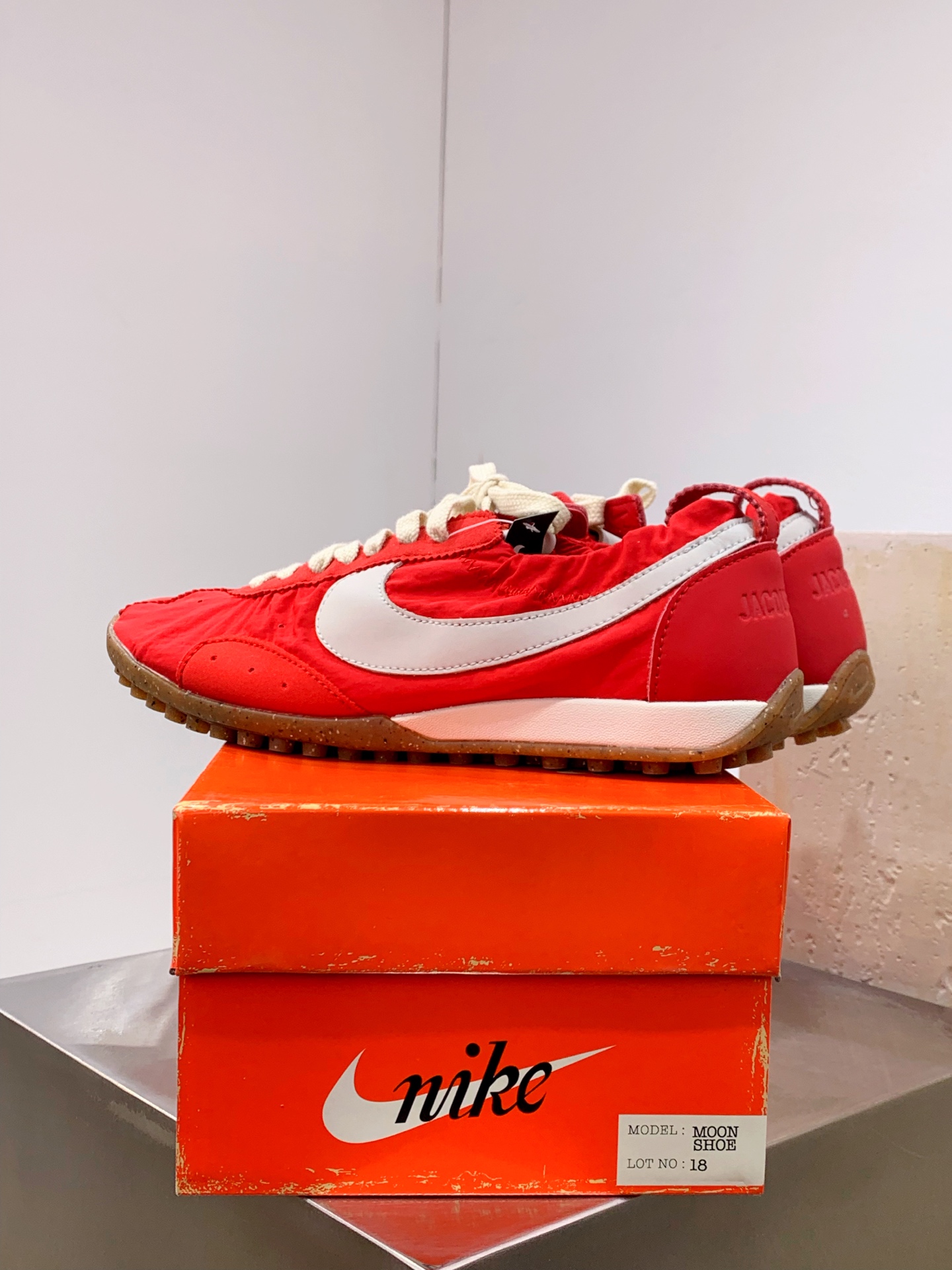 Nike Sneakers Red M-s