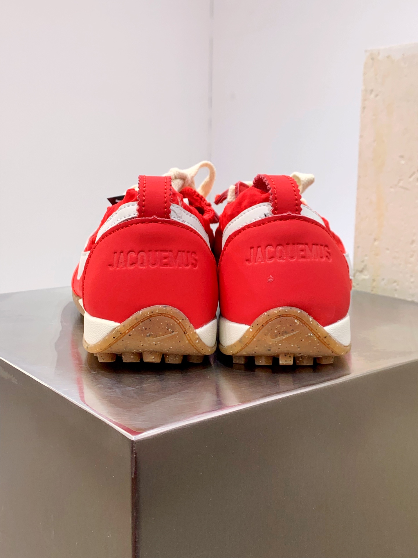 Nike Sneakers Red M-s