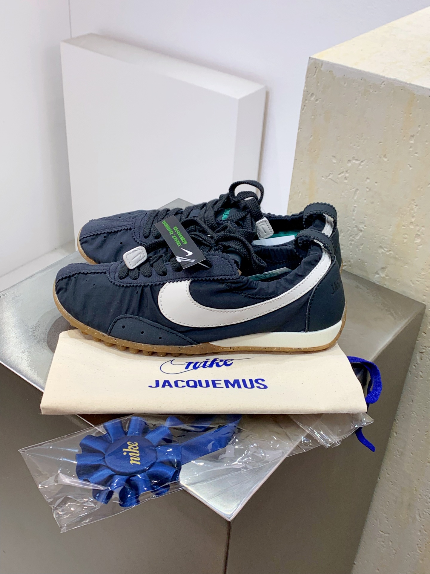 Nike Sneakers Red M-s