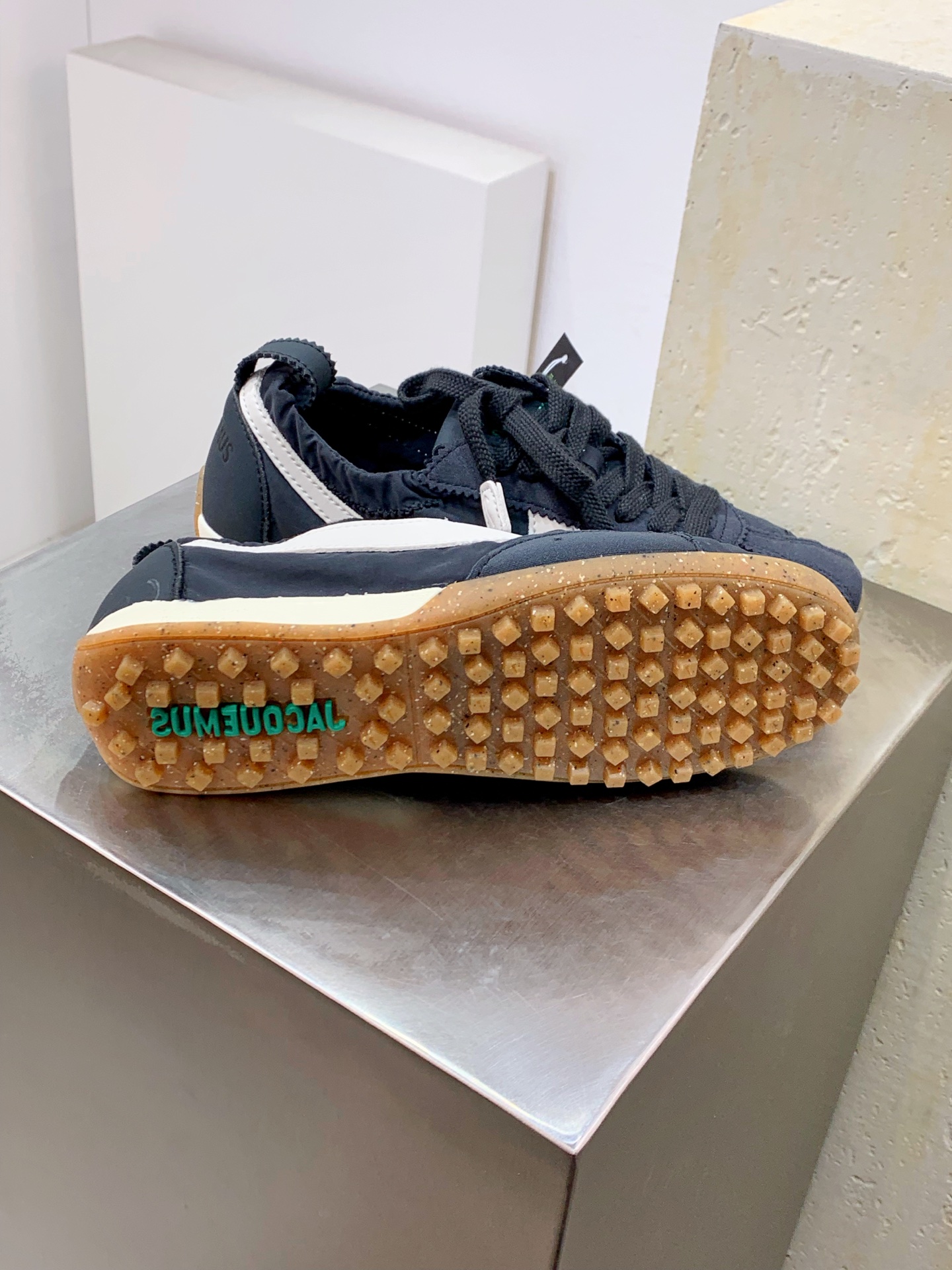 Nike Sneakers Red M-s