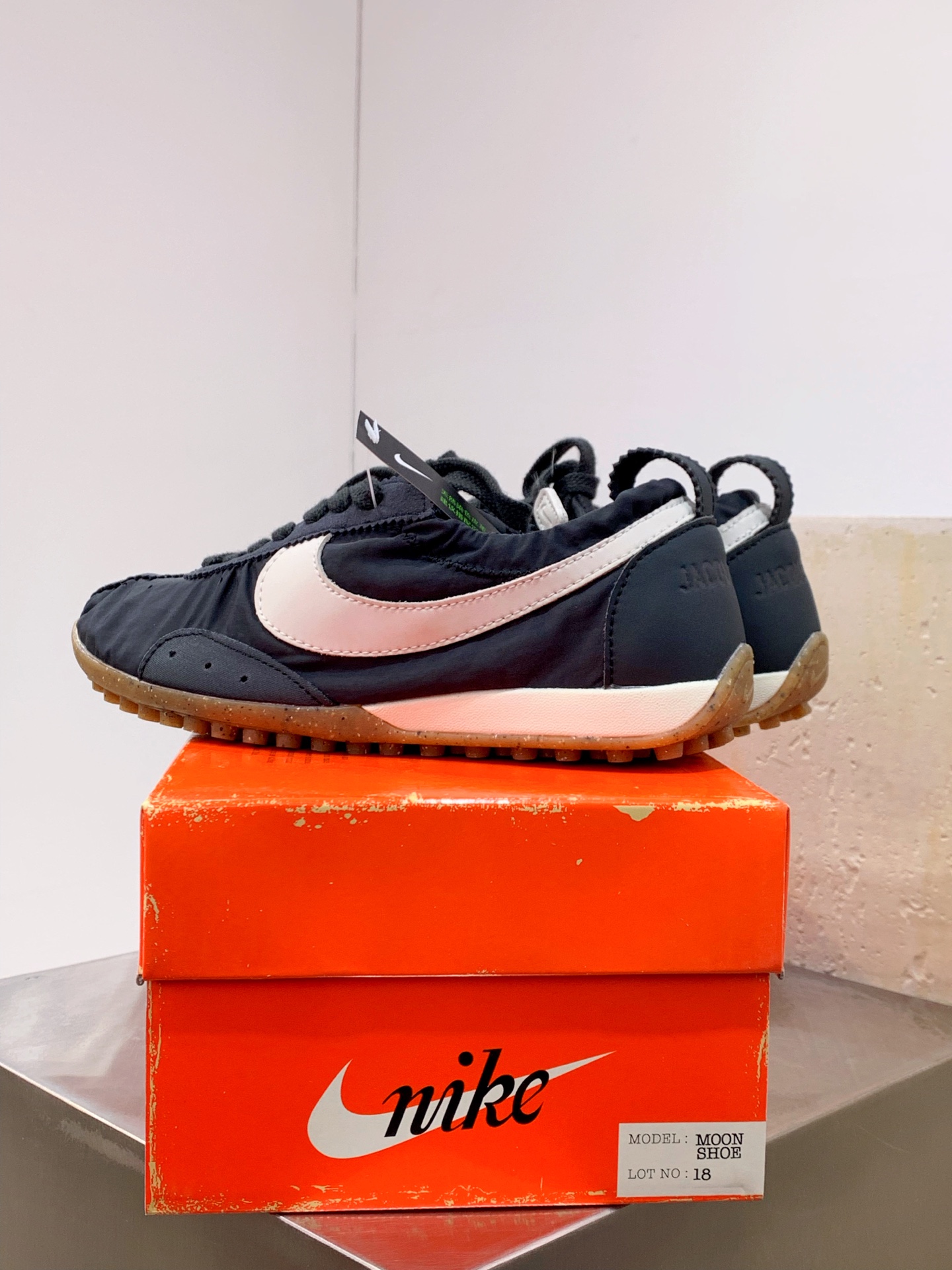 Nike Sneakers Red M-s